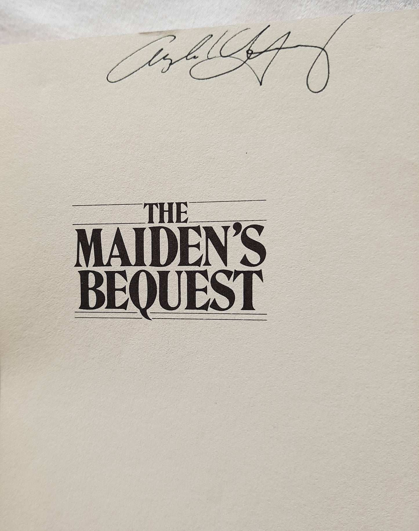 The Maiden's Bequest by George MacDonald; Michael Phillips (Very good, 1985, Pbk, 288 pgs, Bethany House)