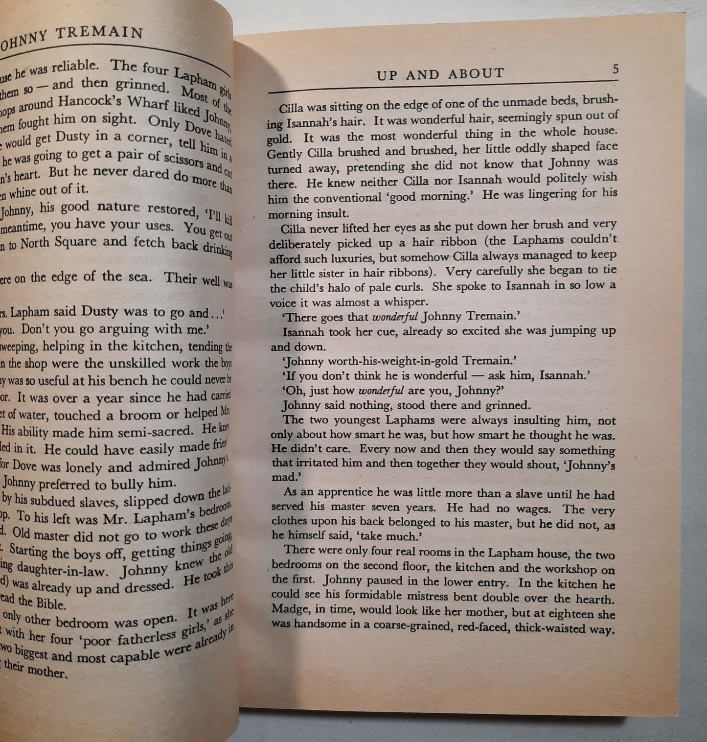 Johnny Tremain by Esther Forbes (Very good, 1987, Pbk, 256 pages, Yearling Books)