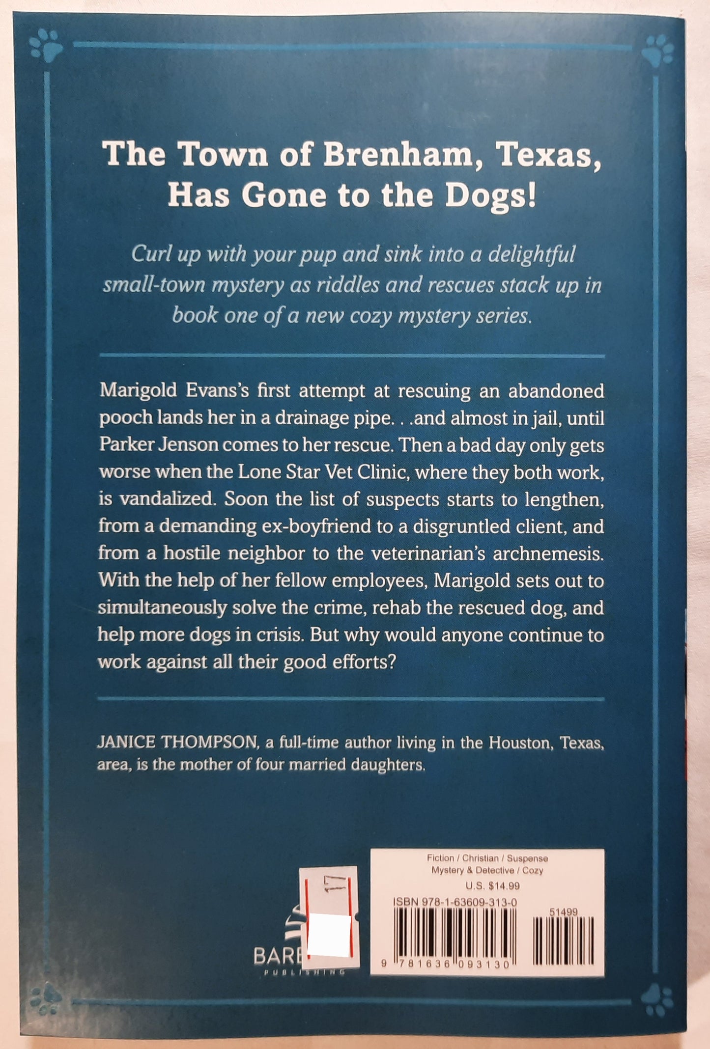 Off the Chain #1 by Janice Thompson (Gone to the Dogs Mysteries, New, 2022, Pbk, 254 pages, Barbour)
