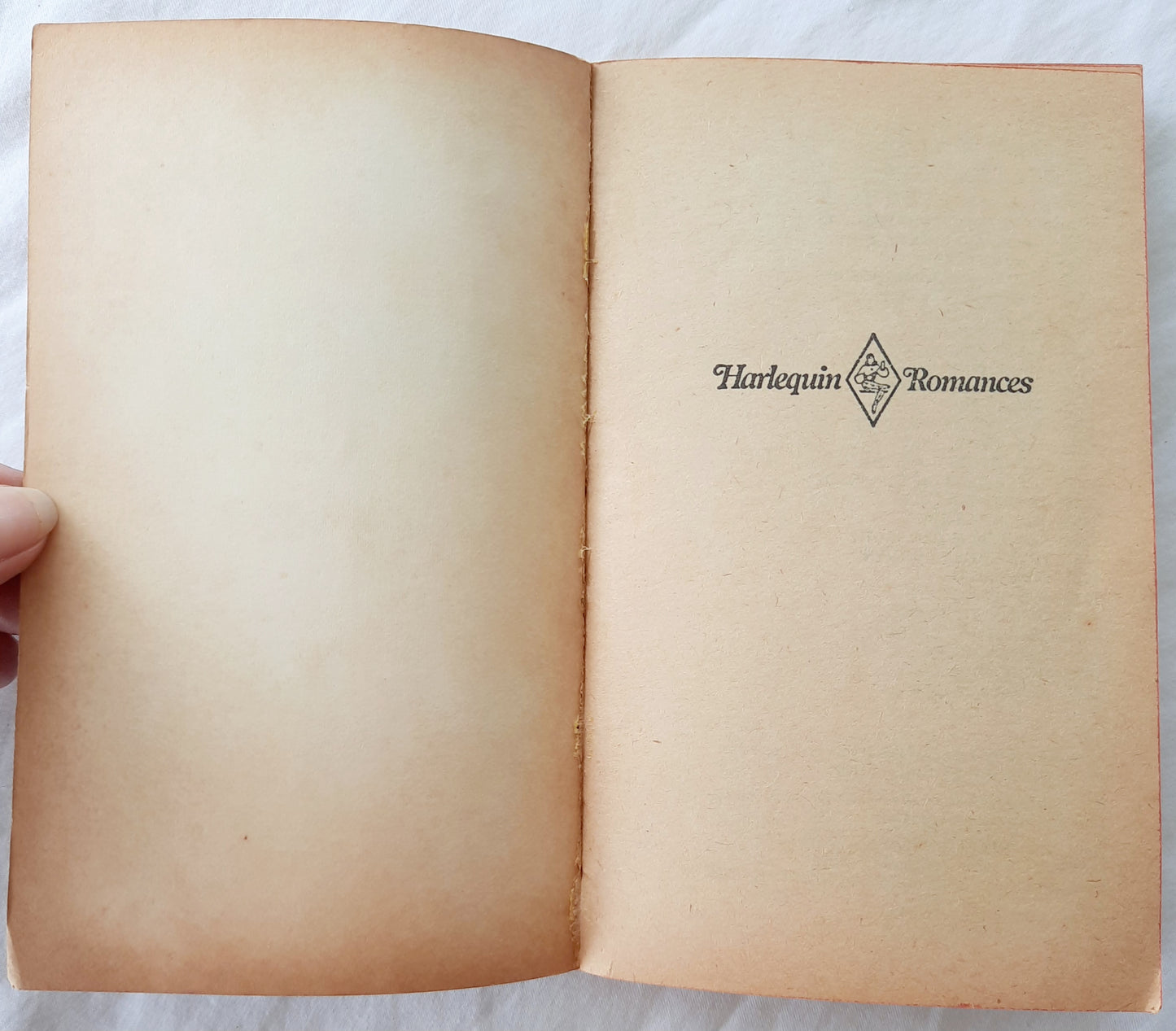 Spanish Lace by Joyce Dingwell (Harlequin Romance, Good, 1977, Pbk, 189 pages)