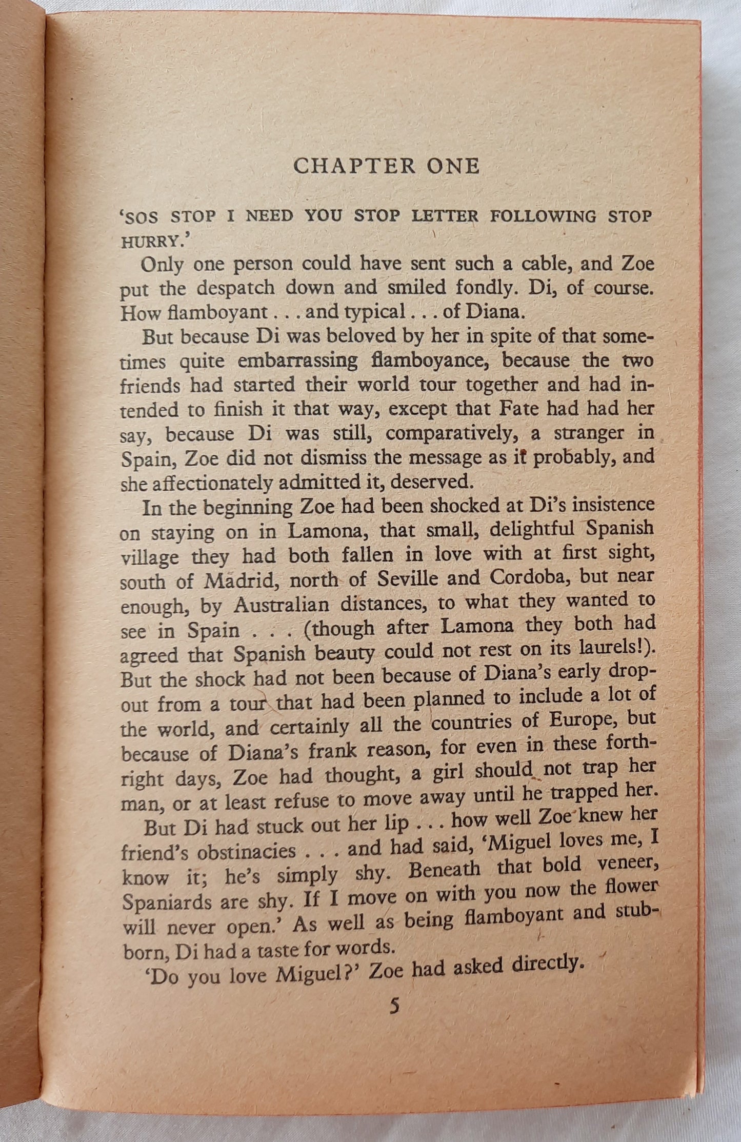 Spanish Lace by Joyce Dingwell (Harlequin Romance, Good, 1977, Pbk, 189 pages)