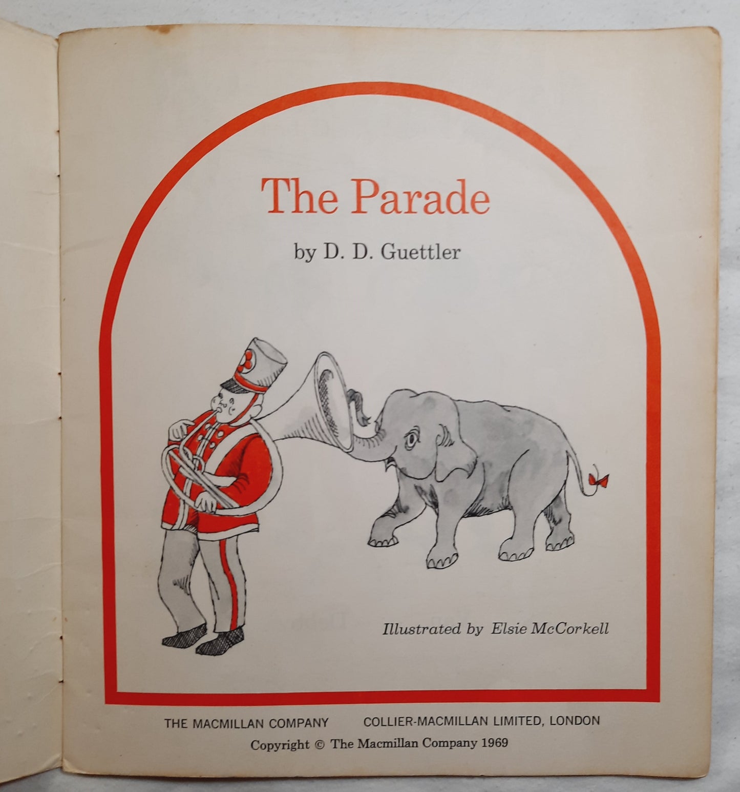 The Parade by D. D. Guettler (Good, 1969, Pbk, 24 pages, The MacMillan Co.) RARE FIND