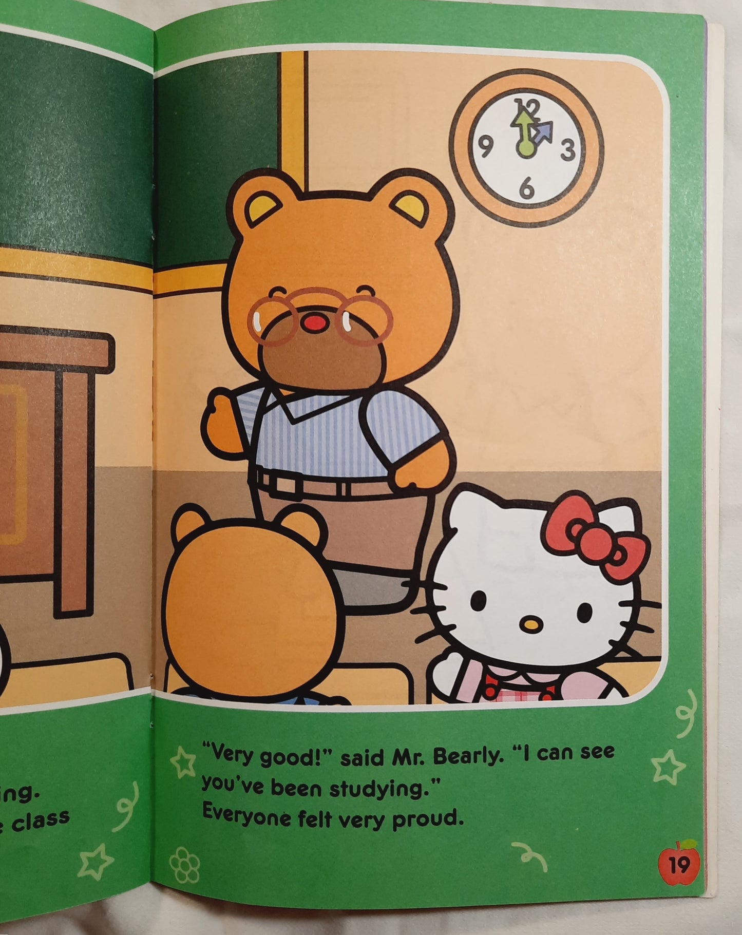 Hello Kitty's School Day by Kimberly Weinberger (Very Good, 2005, Pbk, 32 pages, Scholastic)