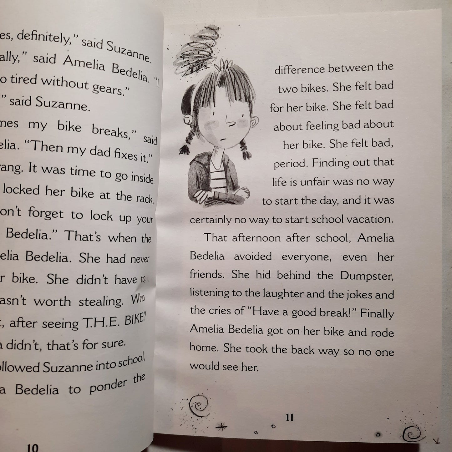 Amelia Bedelia Means Business #1 by Herman Parish (Like new, 2013, PBK, 160 pages, Scholastic)