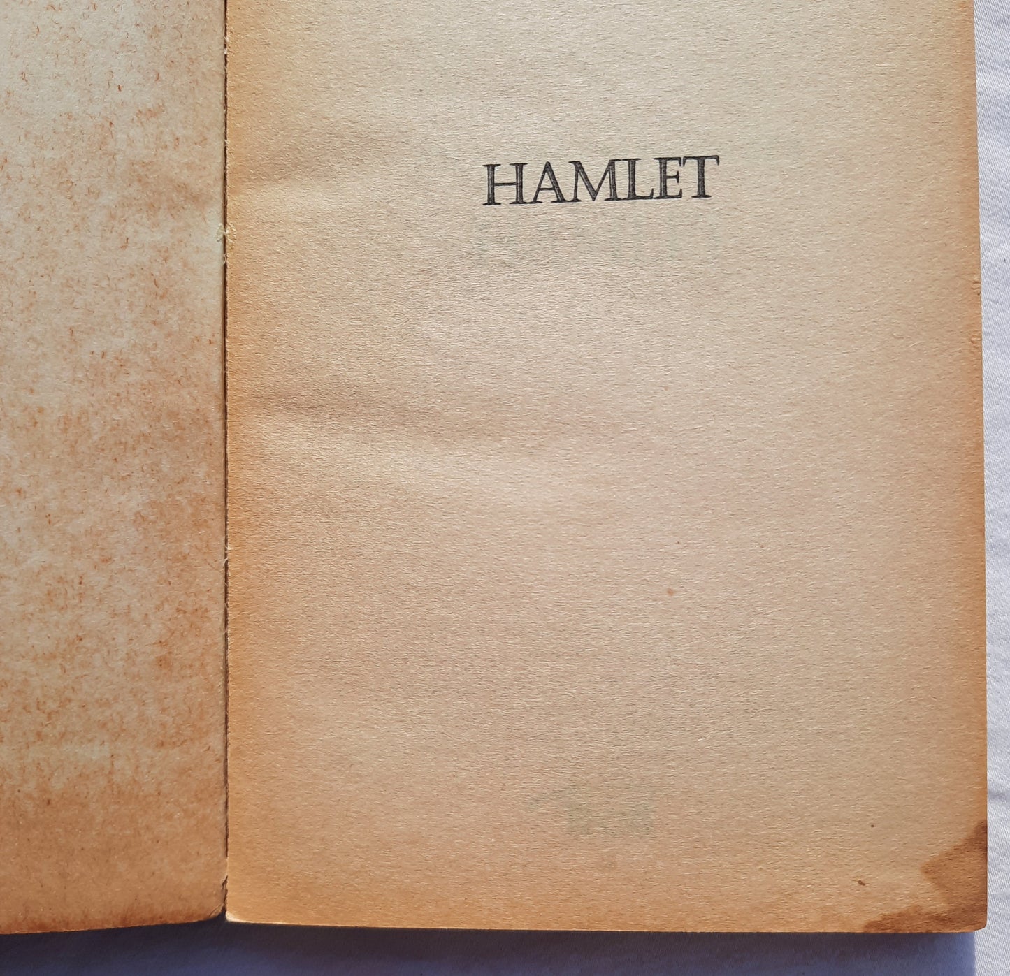 Hamlet play by William Shakespeare (Good, 2000, Pbk, 174 pages, Troll)