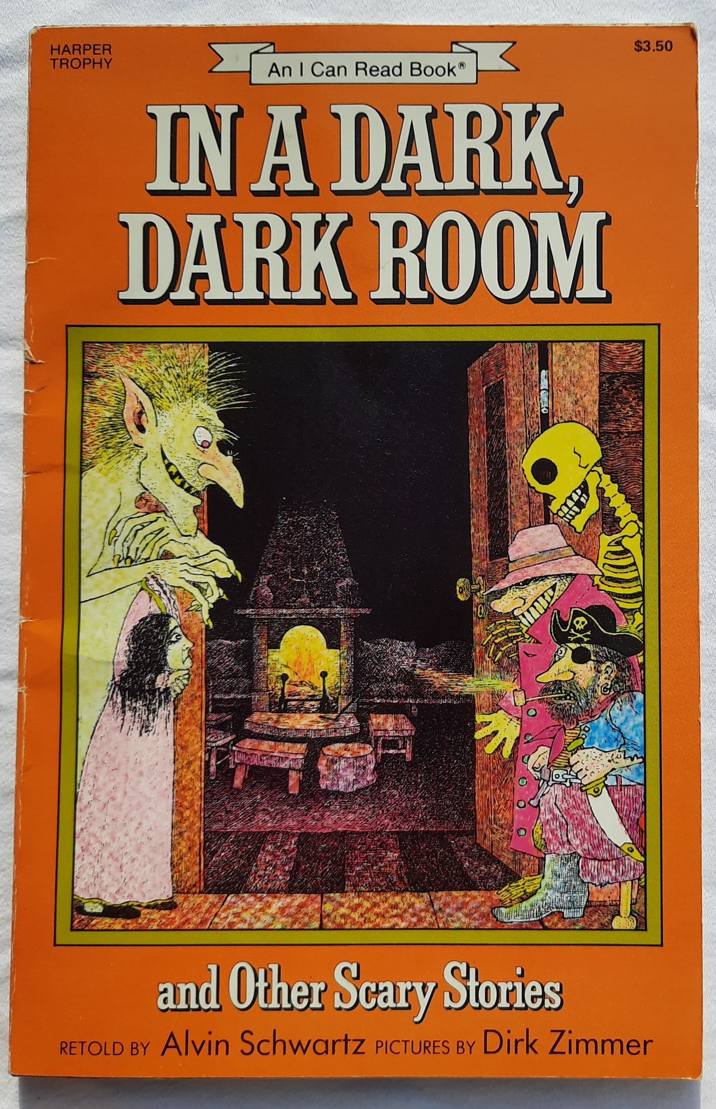 In a Dark, Dark Room by Alvin Schwartz (Very good, 1985, Pbk, 64 pages, Scholastic)