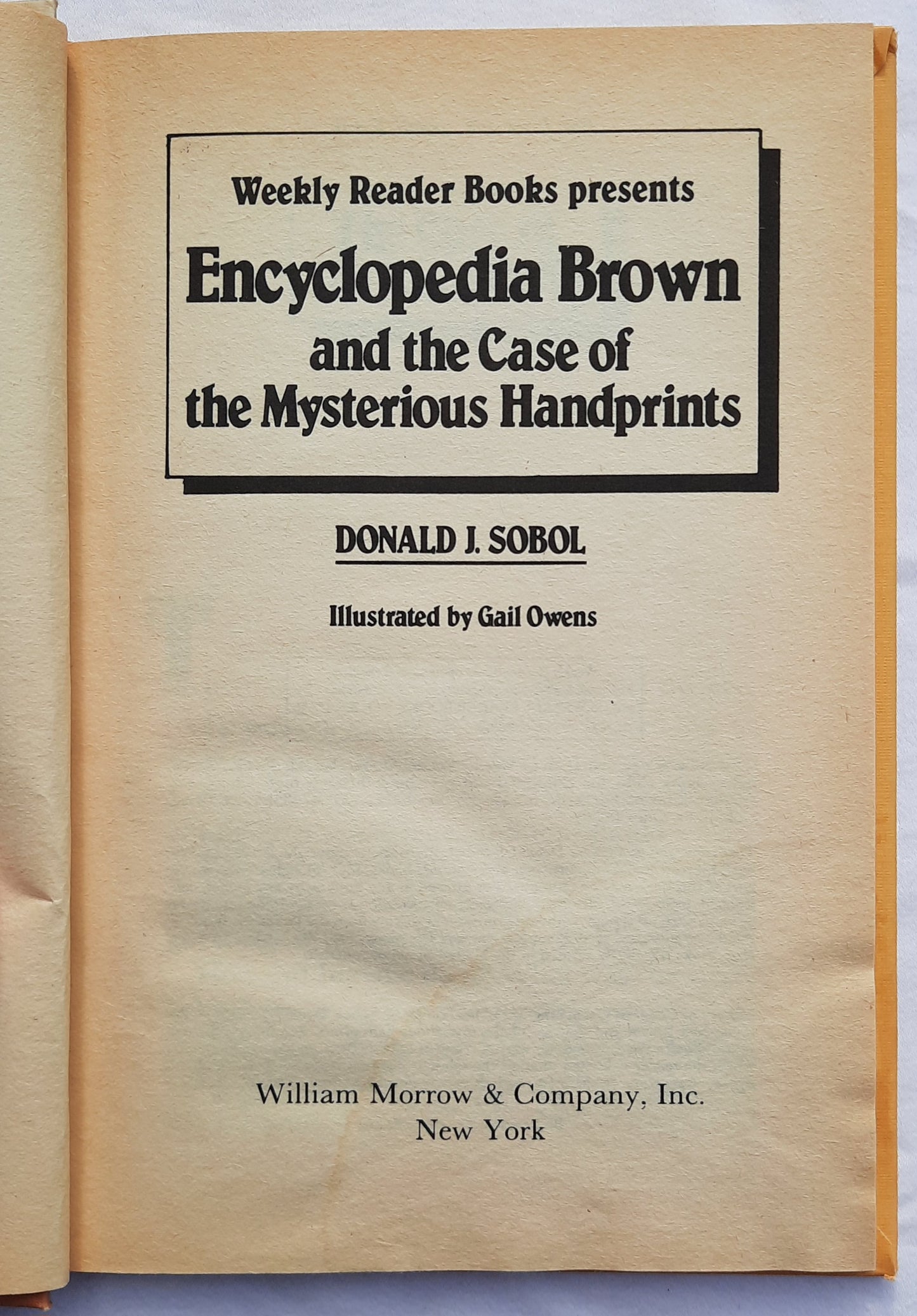Encyclopedia Brown and the Case of the Mysterious Handprints by Donald J. Sobol (Good, 1985, HC, 91 pages, William Morrow & Co.