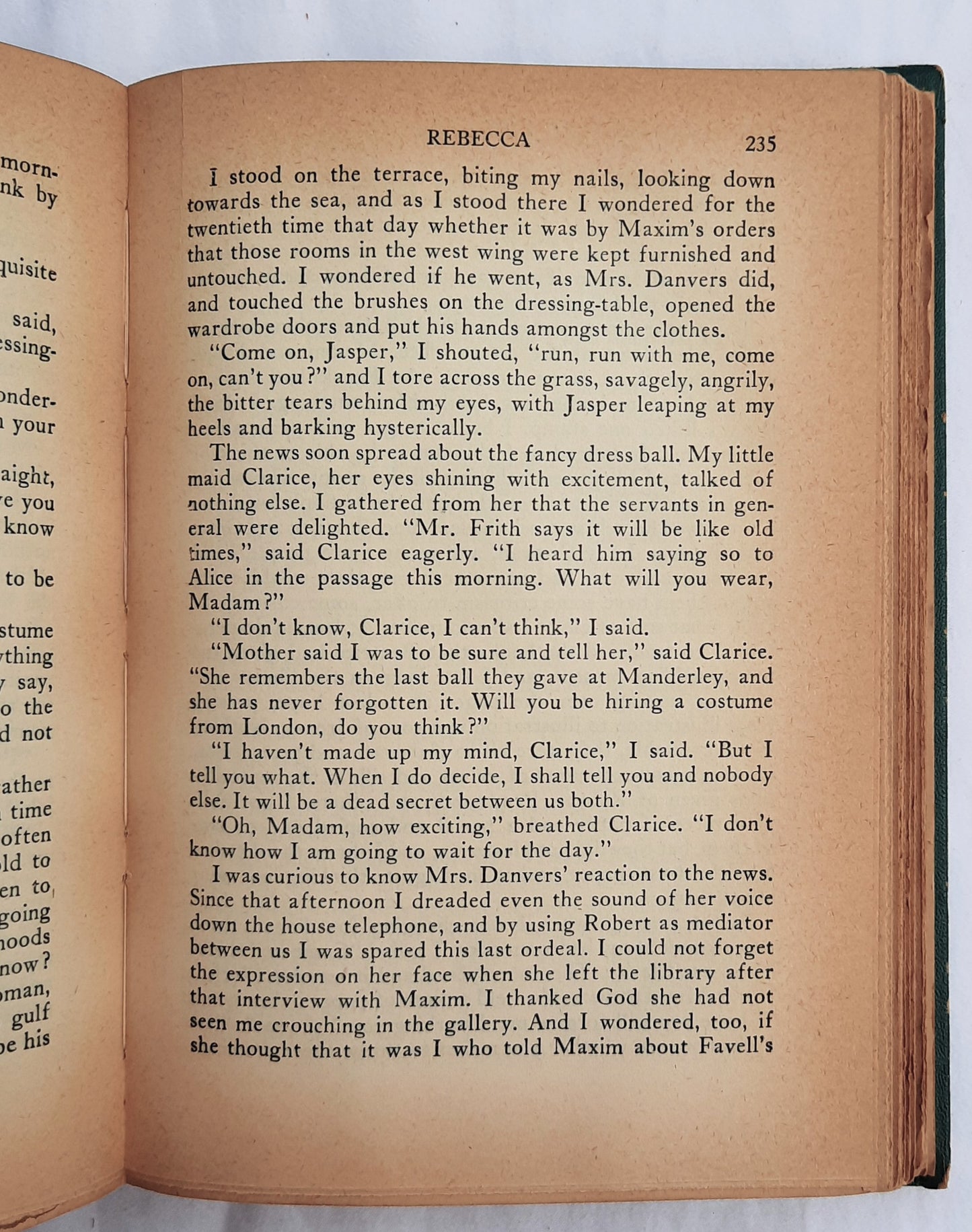 Rebecca by Daphne du Maurier (Acceptable, 1941, HC, 457 pages, The Sun Dial Press)