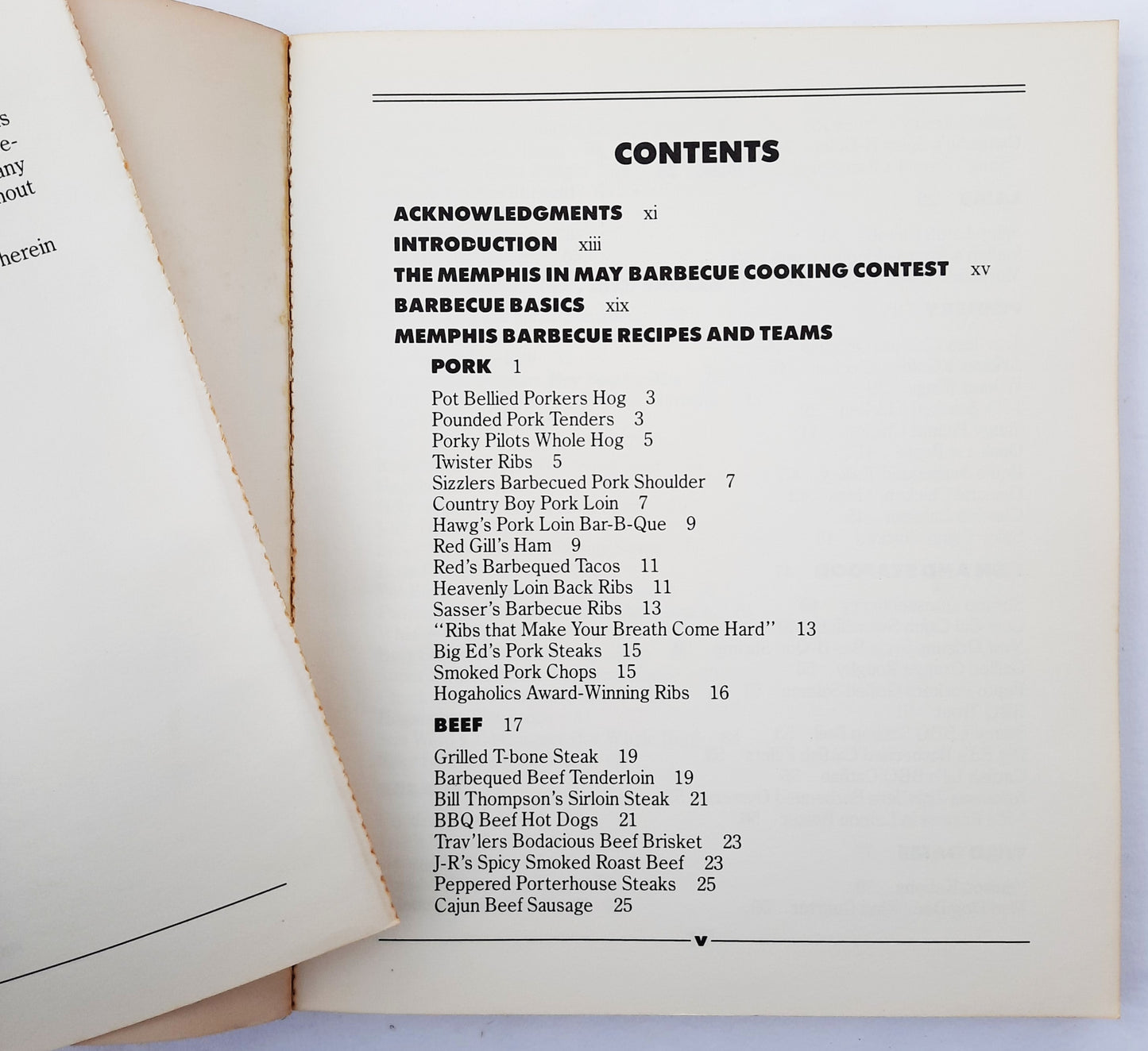 Barbecue Greats Memphis Style by Carolyn Wells (Acceptable, 1989, PBK, 127 pages, Pig Out Publications)