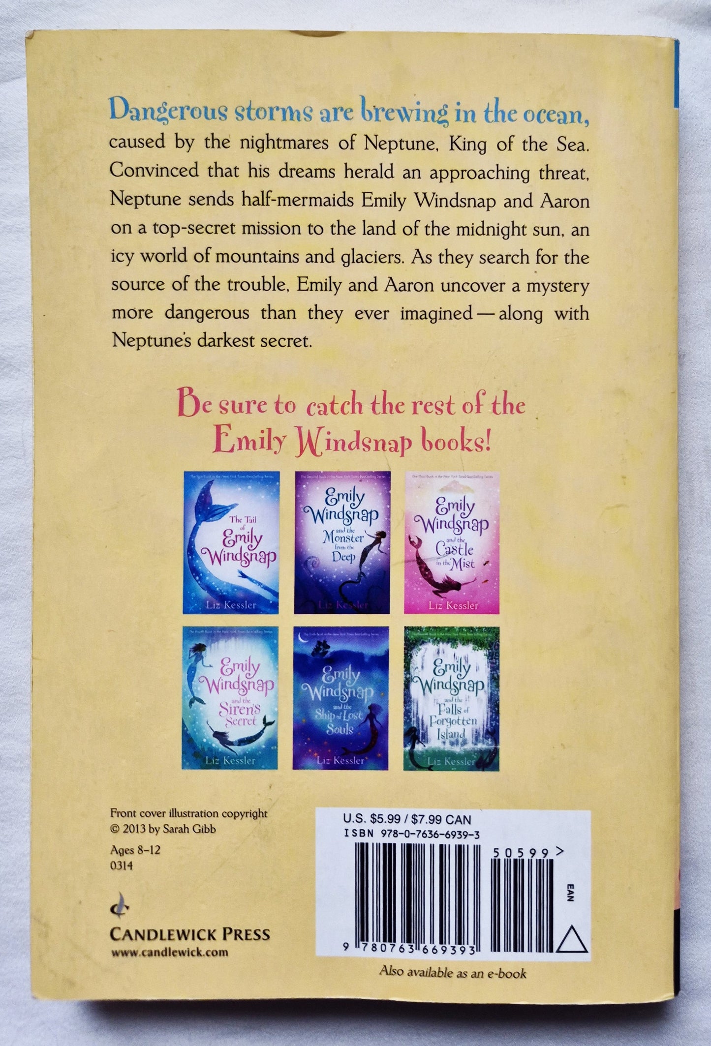 Emily Windsnap und das Land der Mitternachtssonne #5 von Liz Kessler (Gut, 2014, Taschenbuch, 272 Seiten. Candlewick Press)