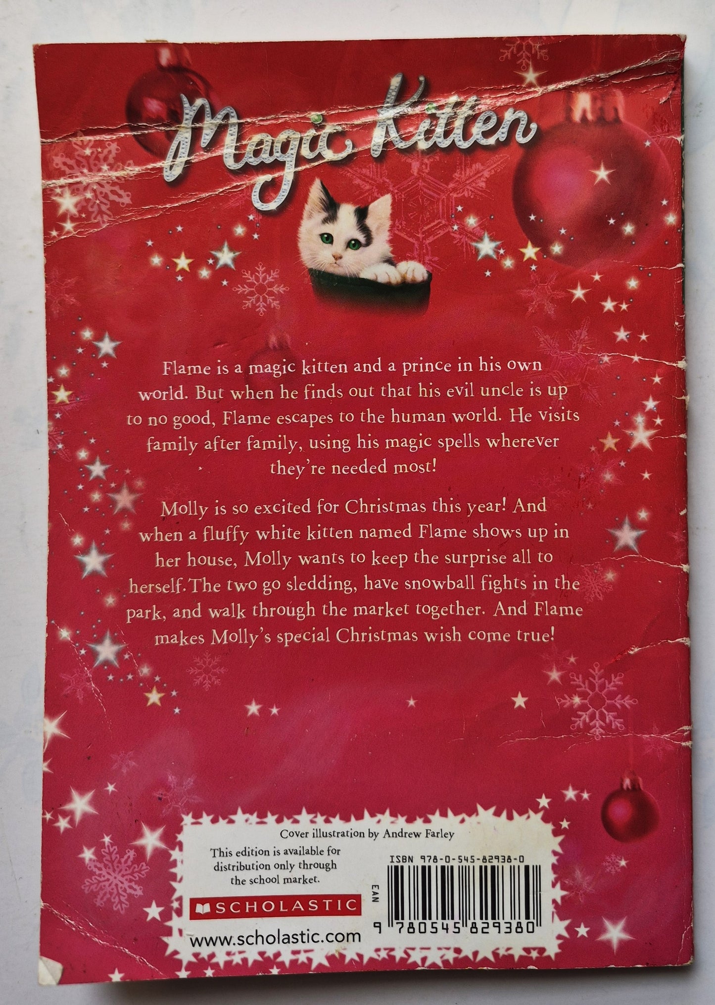 Magic Kitten: A Christmas Surprise by Sue Bentley (Good, 2014, Pbk, 120 pgs, Scholastic)
