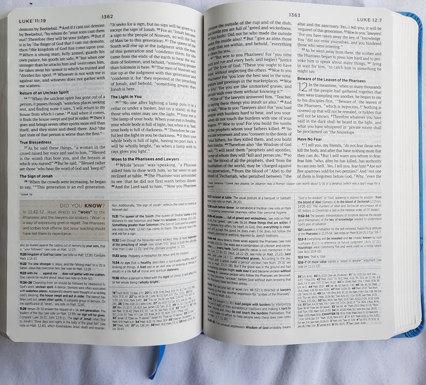 ESV Student Study Bible (Very good, 2011, Sky Blue Trutone Softcover, 1872 pages, Crossway)