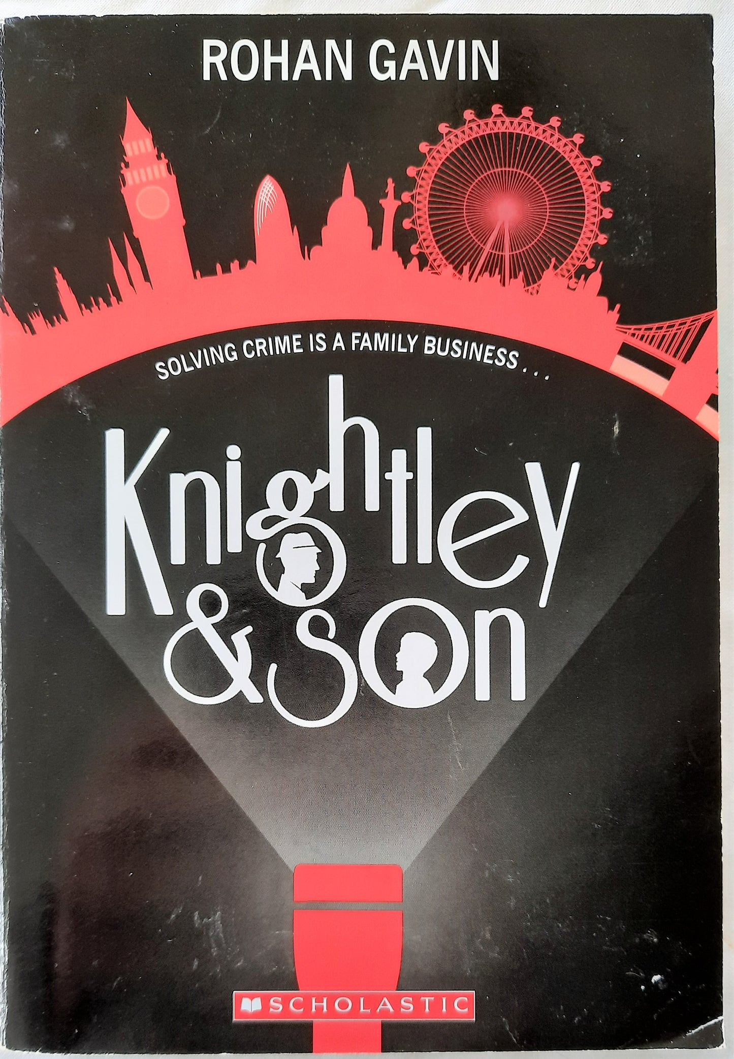Knightley & Son by Rohan Gavin (Very good, Pbk, 2014, Scholastic, 313 pages)