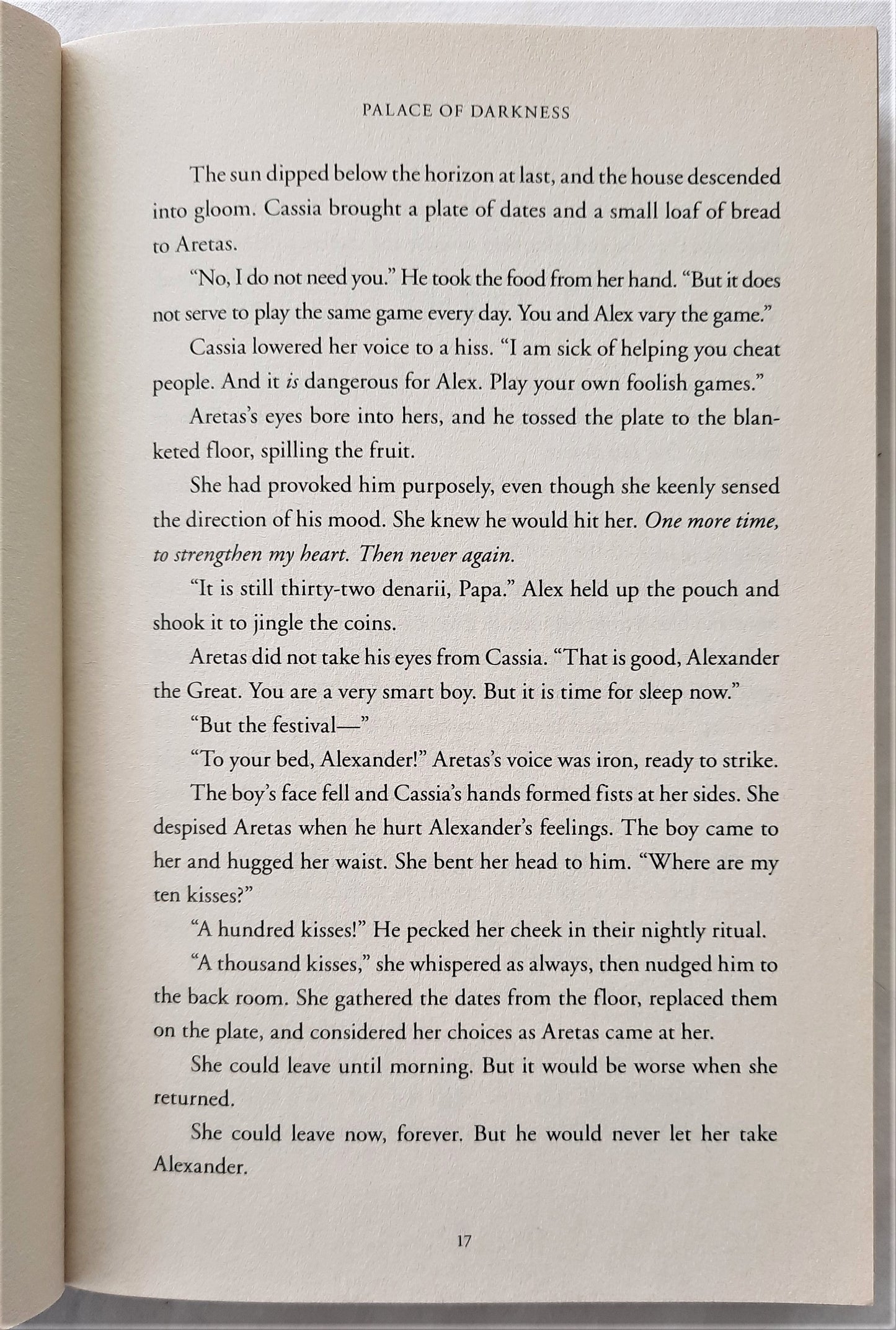 Palace of Darkness - A Novel of Petra by Tracy L. Higley (GOOD, 2014, PBK, 368 pages, Thomas Nelson)