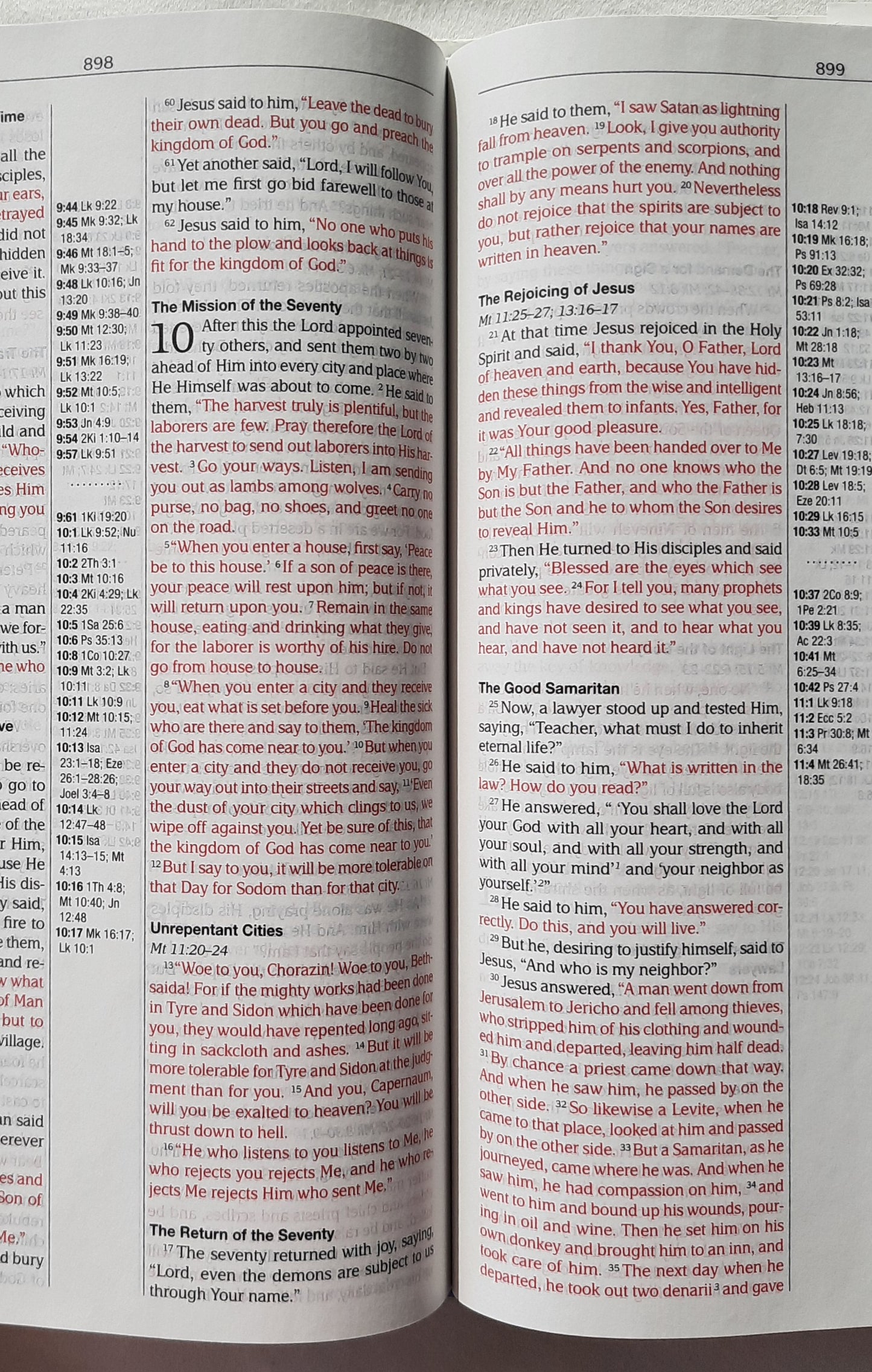 MEV Thinline Reference Bible (New, 2014, HC, 1184 pages, Passio, Red letter)