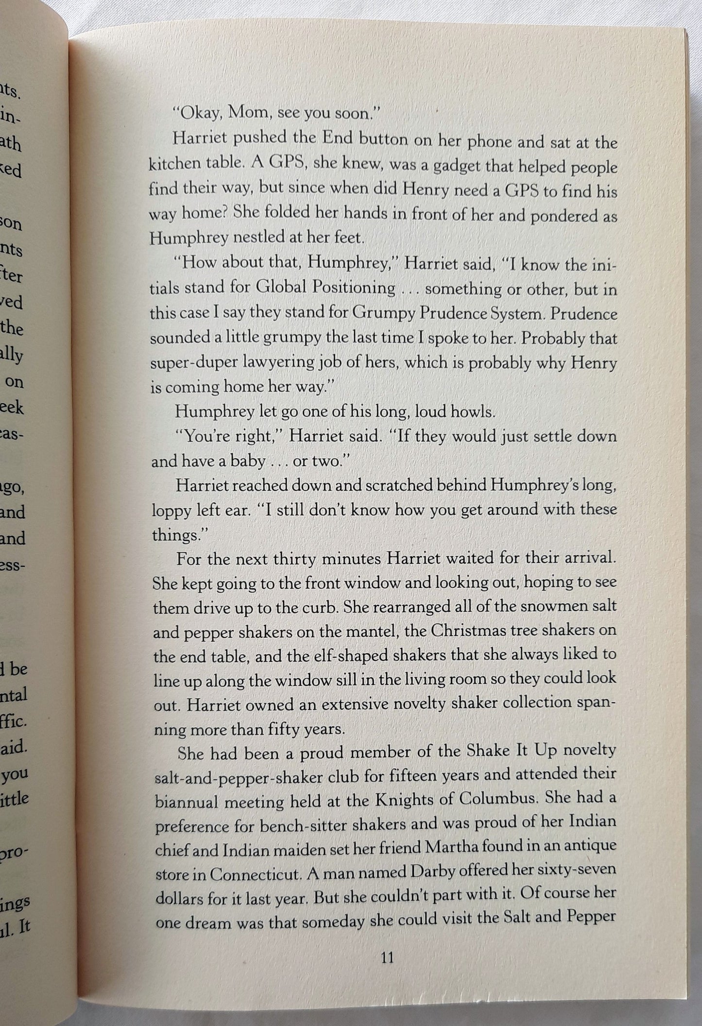 Harriet Beamer Takes the Bus by Joyce Magnin (Like New, Pbk, 2012, 311 pages, Zondervan)