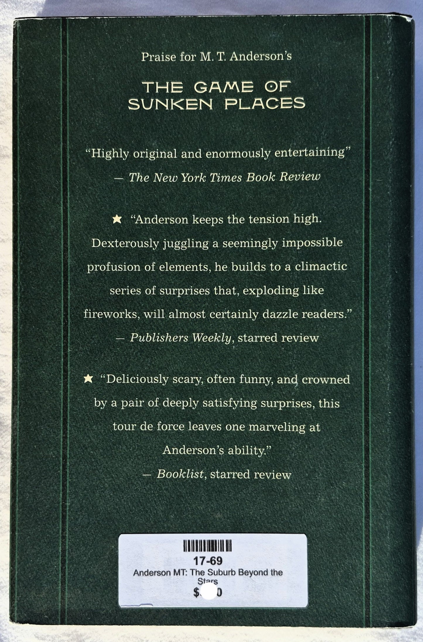 The Suburb Beyond the Stars von M.T. Anderson (Sehr gut, 2010, gebundene Ausgabe, 223 Seiten, Scholastic)