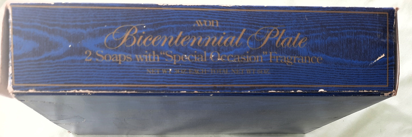 United States 1776 Bicentennial 1996 Etched Glass Dish with Decorative Soaps (New in box, Avon Products, Inc.)