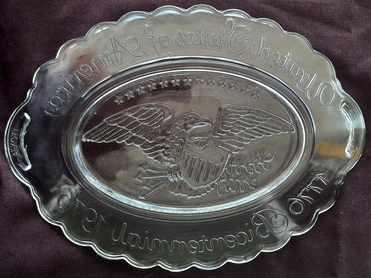United States 1776 Bicentennial 1996 Etched Glass Dish with Decorative Soaps (New in box, Avon Products, Inc.)