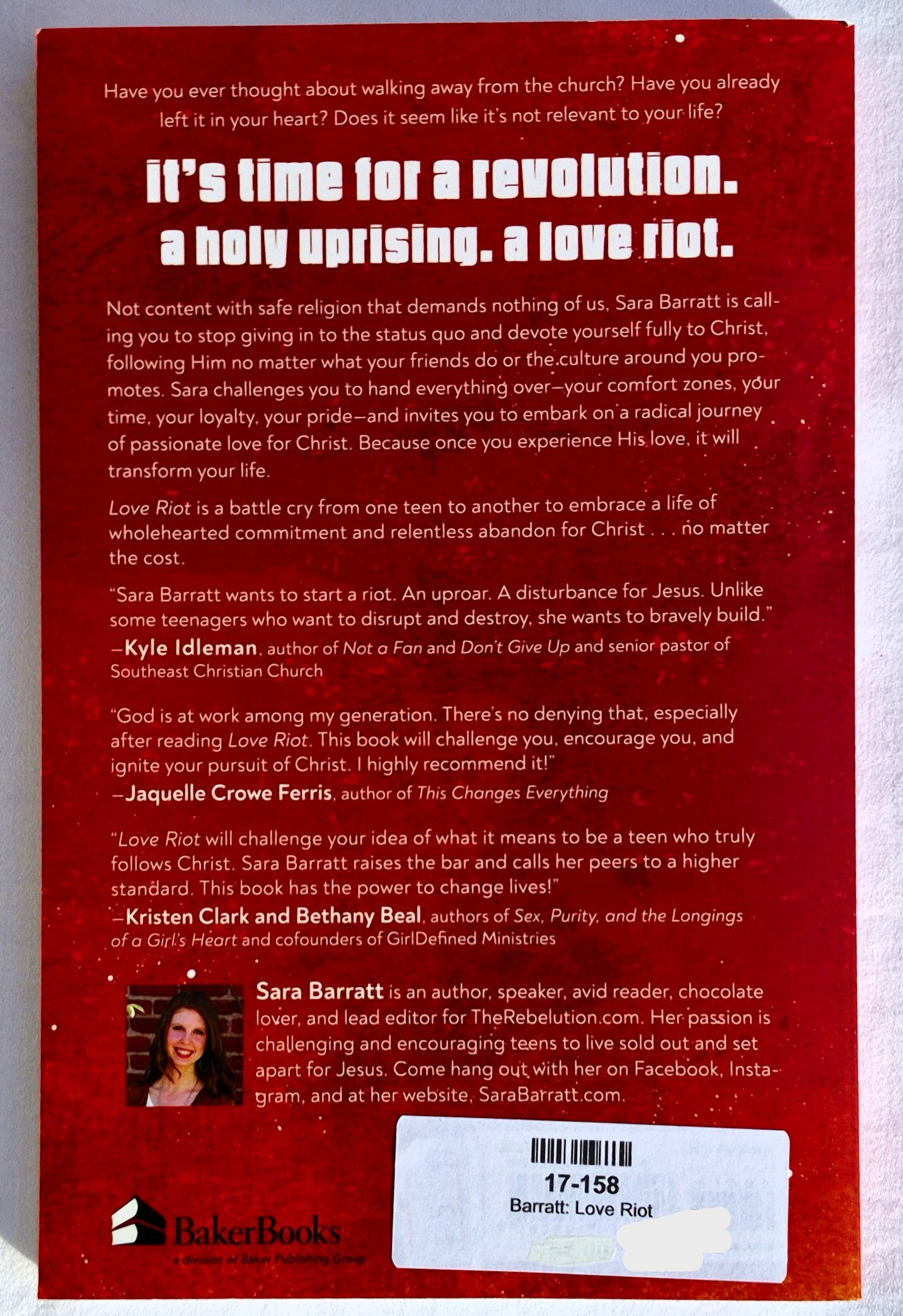 Love Riot: Ein jugendlicher Aufruf, mit unerbittlicher Hingabe für Christus zu leben von Sara Barratt (Neu, 2020, Taschenbuch, 203 Seiten, Baker Books)