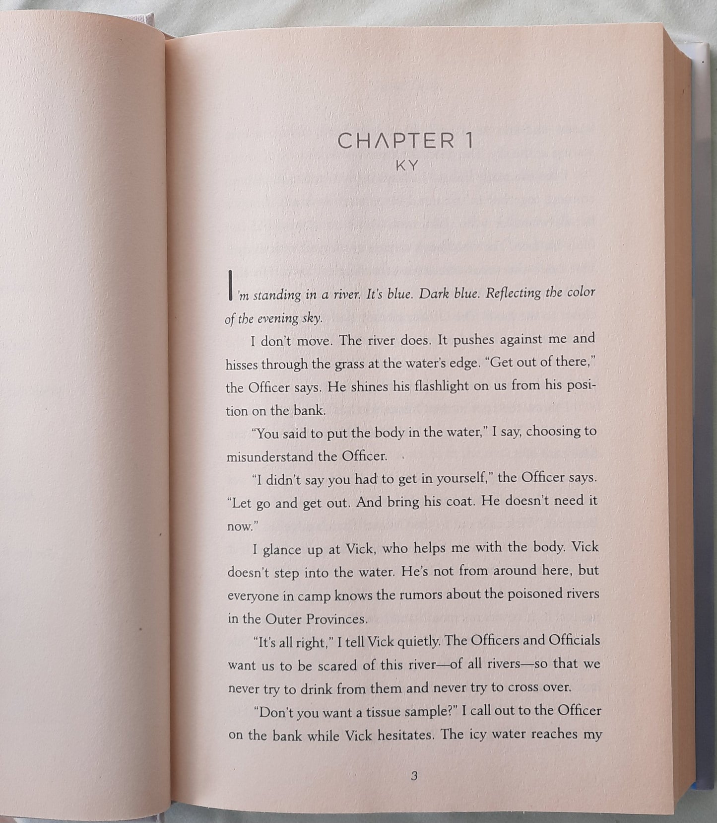 Crossed by Ally Condie (Matched #2, Very good, 2011, HC, 367 pages, Dutton Books)