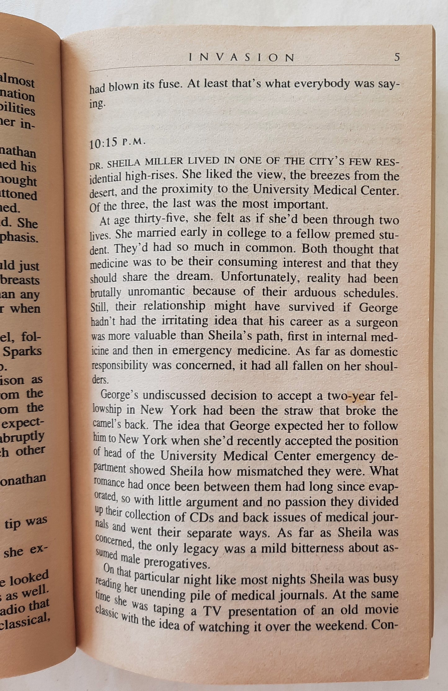 Invasion by Robin Cook (Good, 1997, Pbk, 338 pages, Berkley)