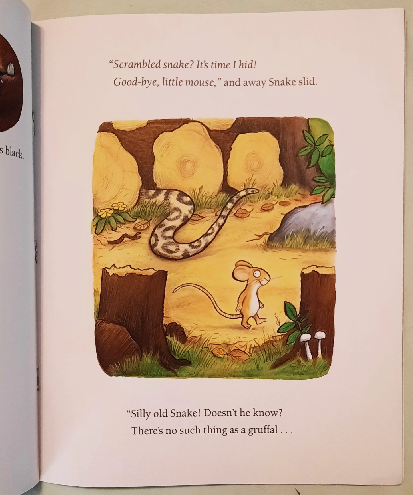 The Gruffalo by Julie Donaldson; Axel Scheffler (Very Good, 2017, Pbk, 32 pages, Scholastic)