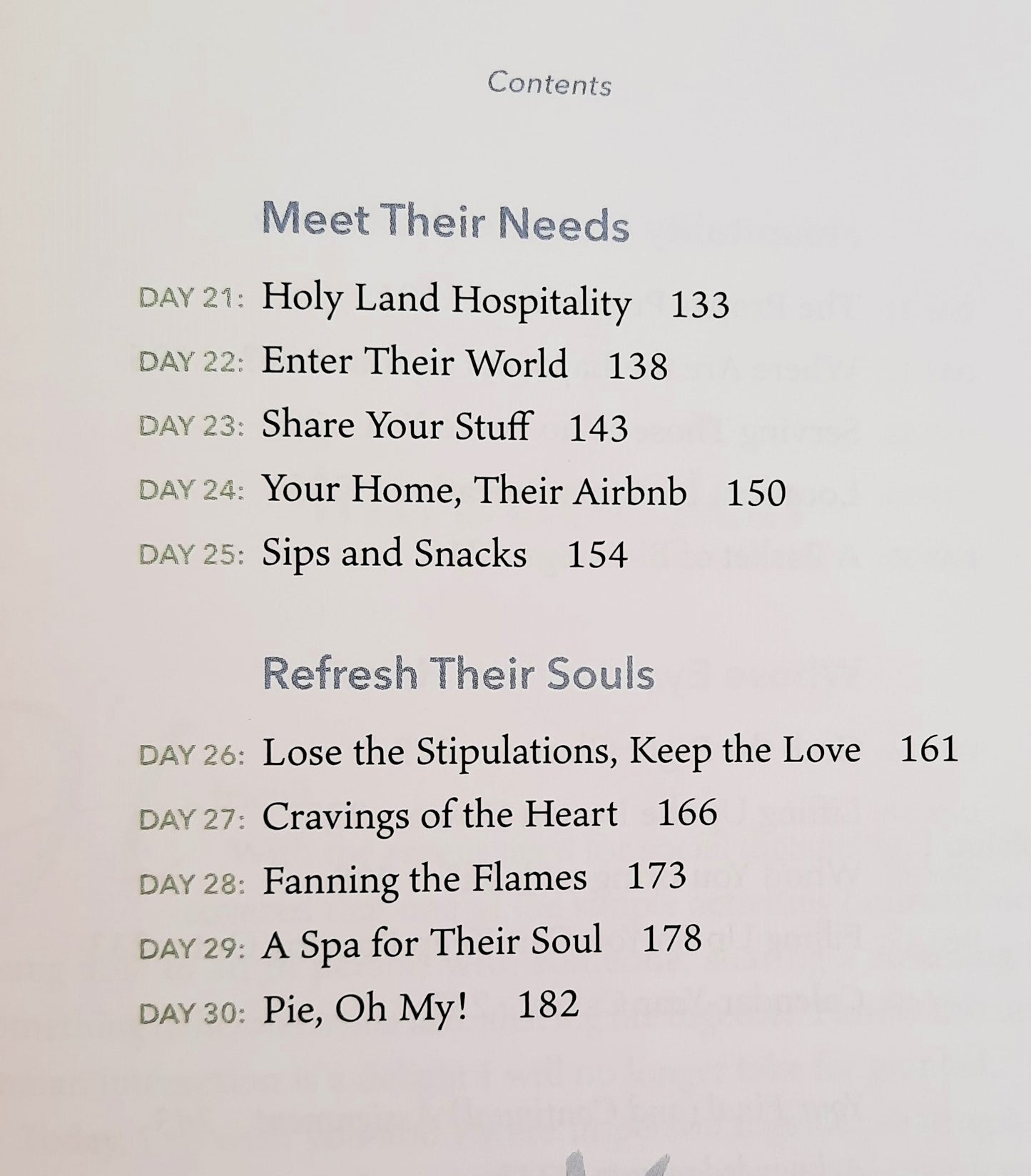 Reach Out, Gather In: 40 Days to Opening Your Heart and Home by Karen Ehman (New, 2020, HC, 256 pages, Bethany House)