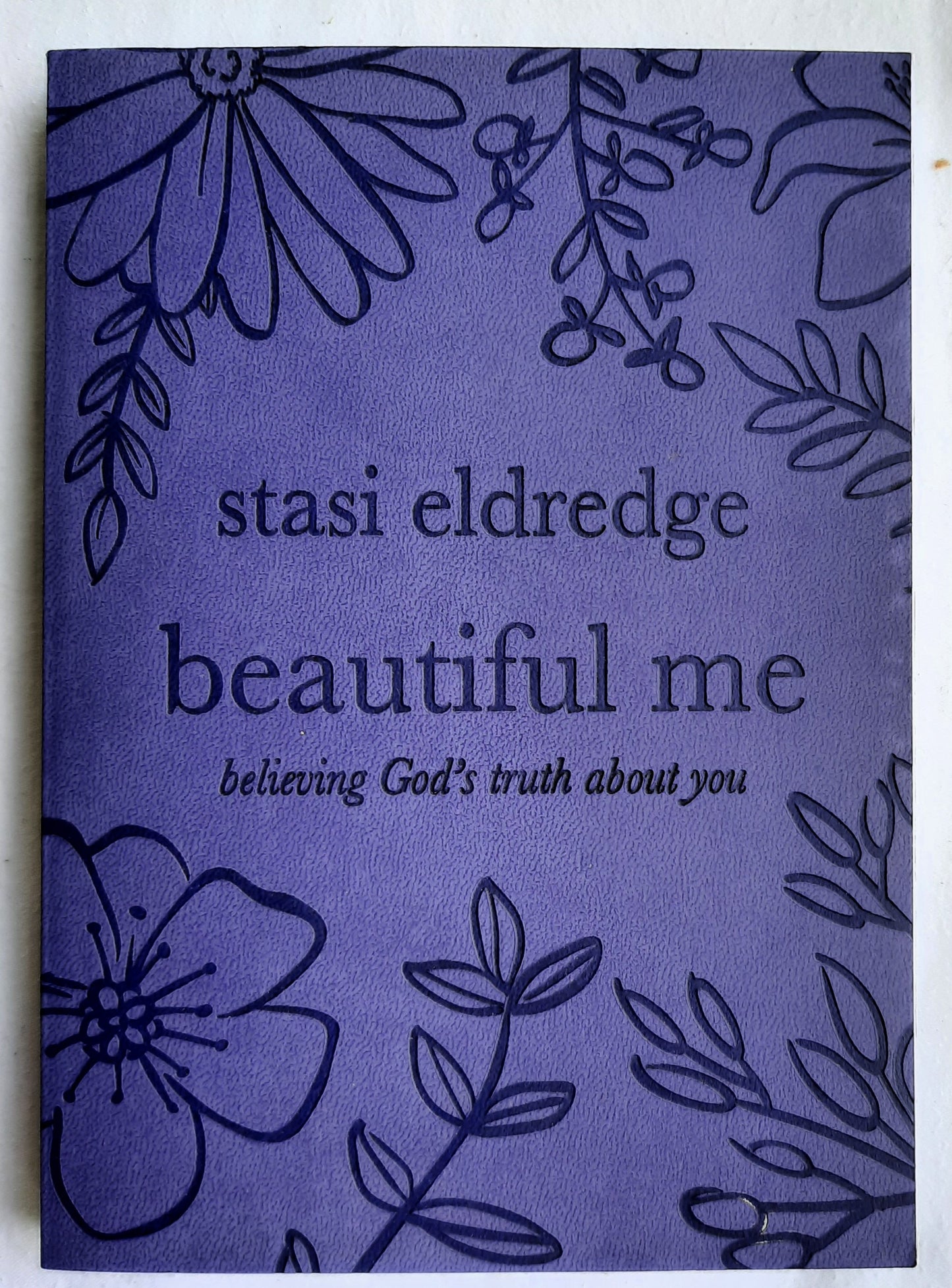 Beautiful Me: Believing God's Truth About You by Stasi Eldredge (Like new, 2016, Pbk, 238 pages, David C Cook)