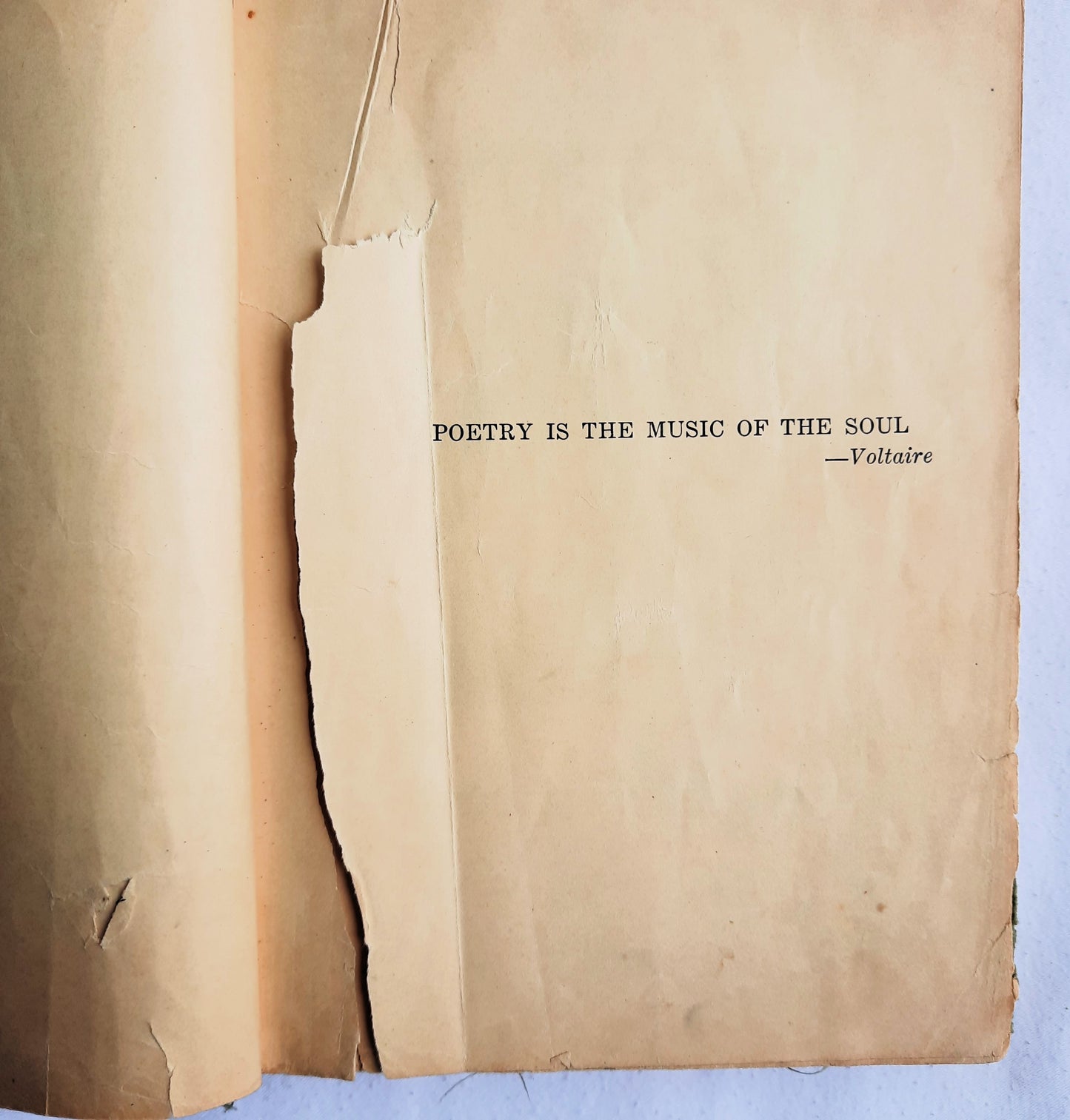 Voices of Verse Book One by Harry E. Flynn; Ray MacLean; Chester Lund (Acceptable, 1933, HC, 150 pages, Lyons & Carnahan)
