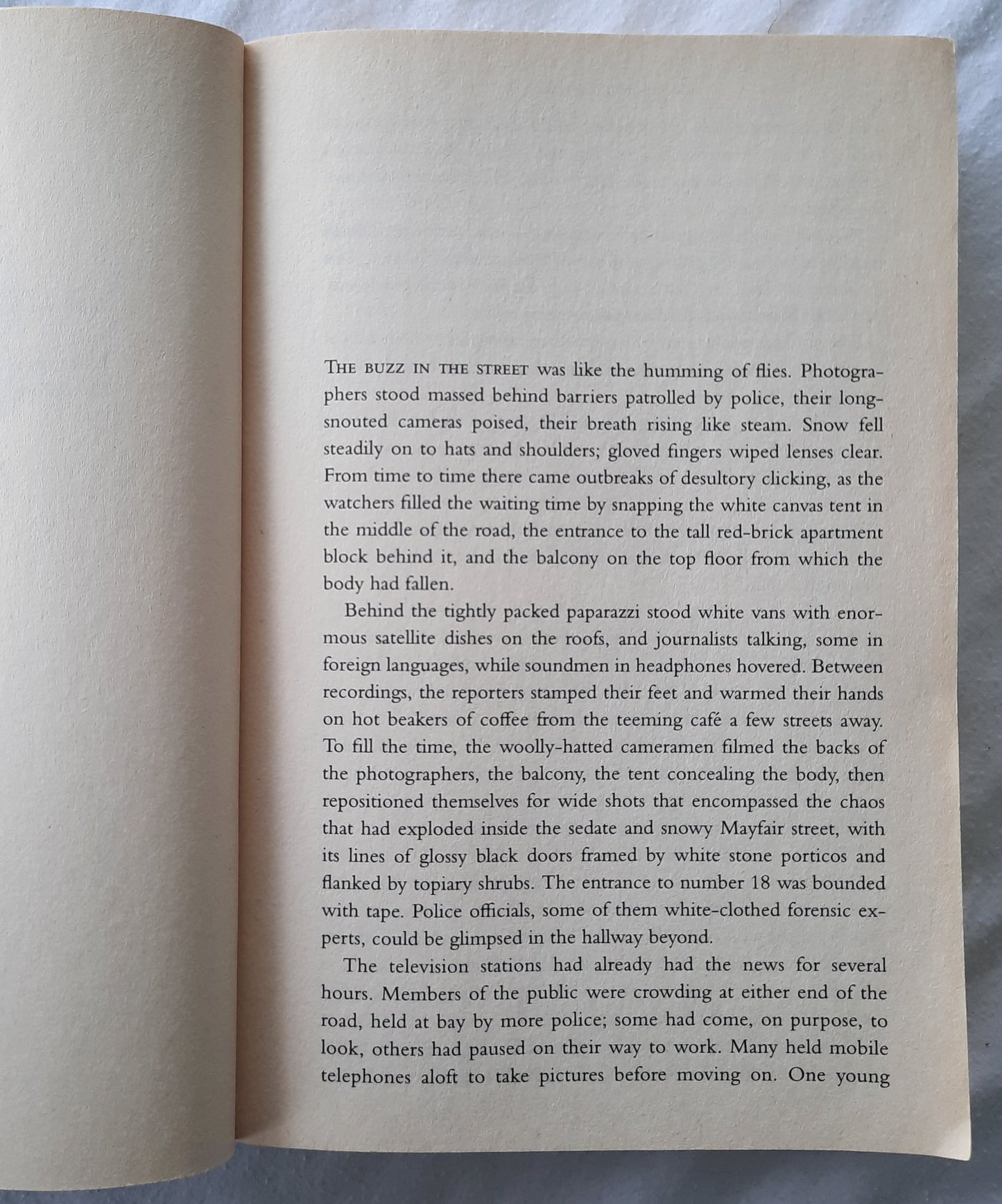 The Cuckoo's Calling by Robert Galbraith (Good, 2013, Pbk, 456 pages, Mullholland Books)
