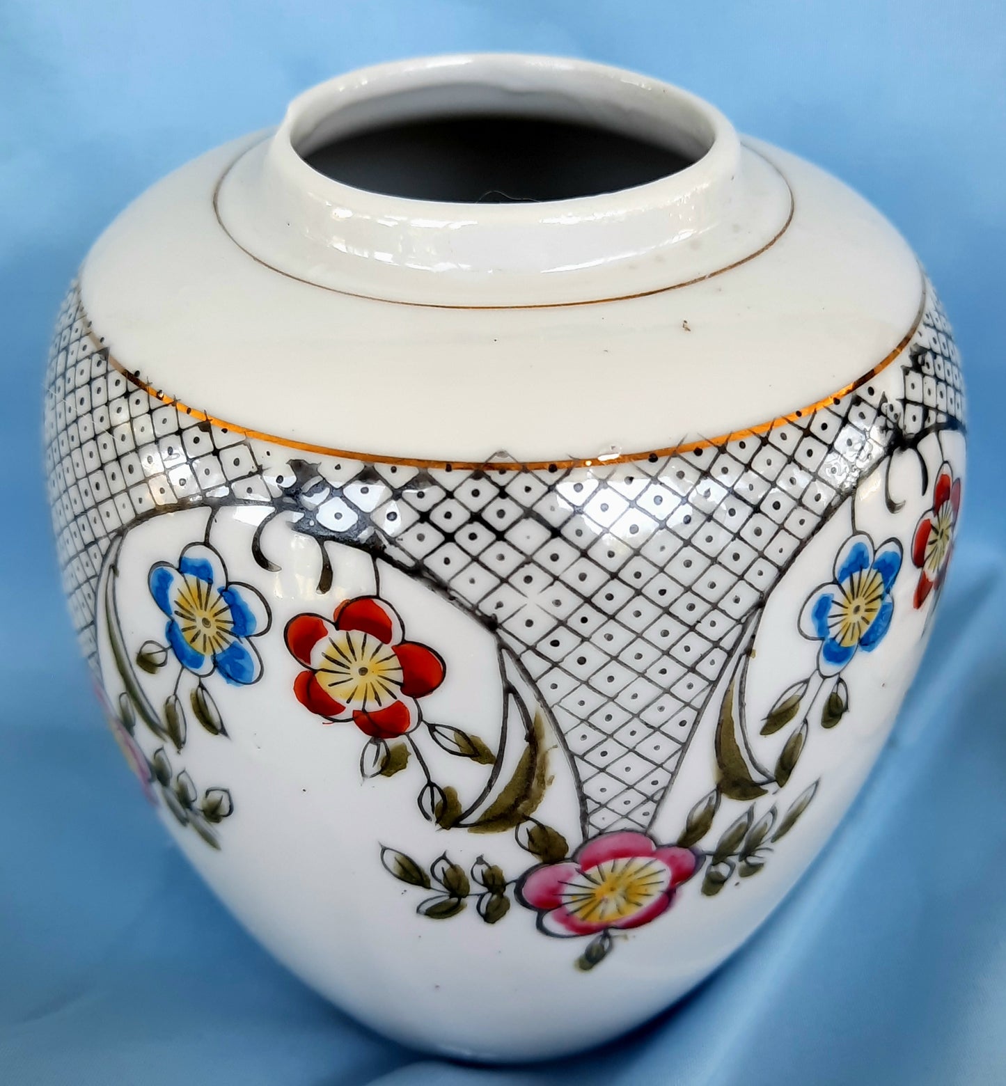Collectible Lidded Ginger Jar Decor White with Red, Pink, Blue Floral pattern; Black Check patter - In very good condition