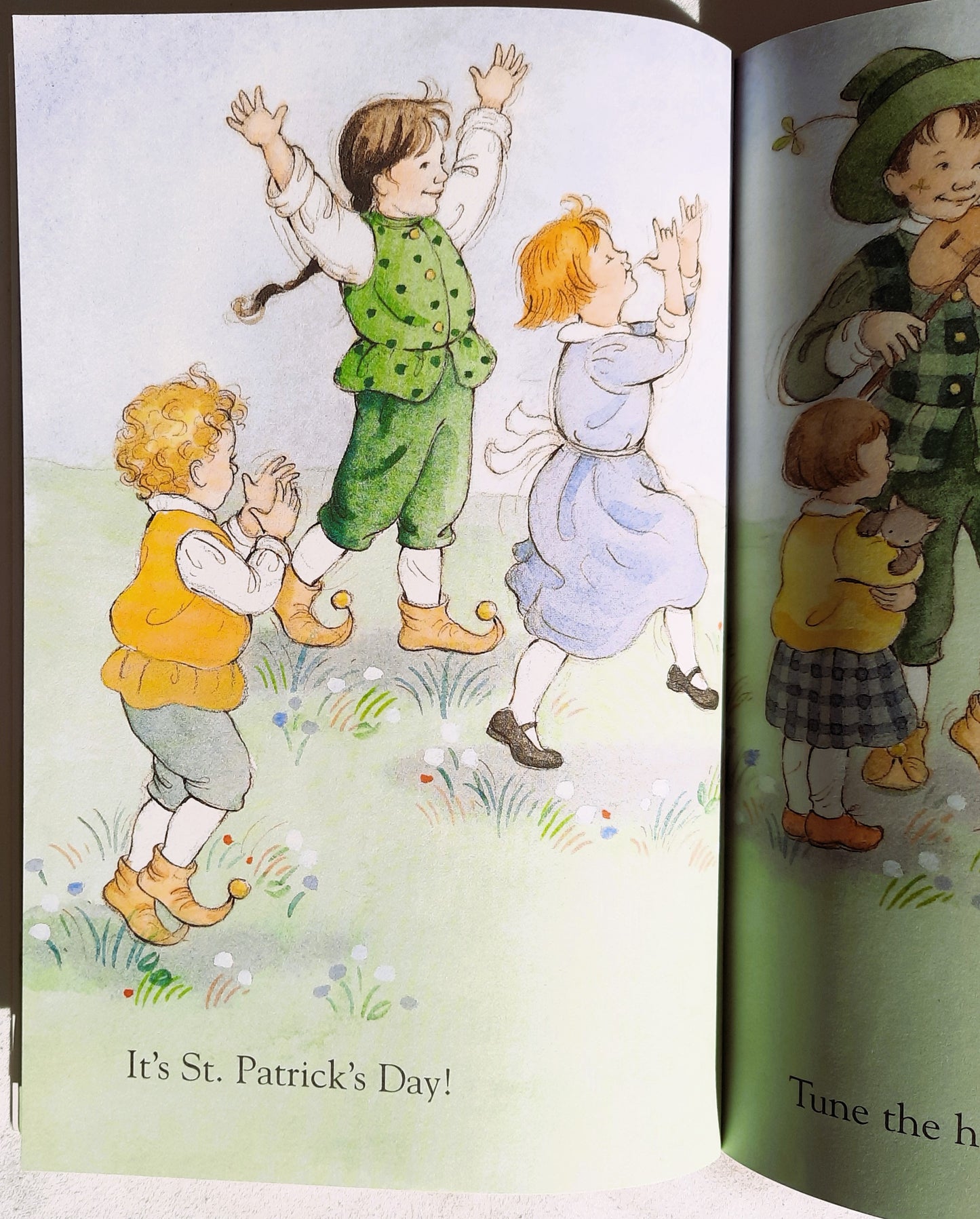 It's St. Patrick's Day! by Rebecca Gomez (Very good, 2004, Pbk, 32 pages, Scholastic Level 1 Reader)