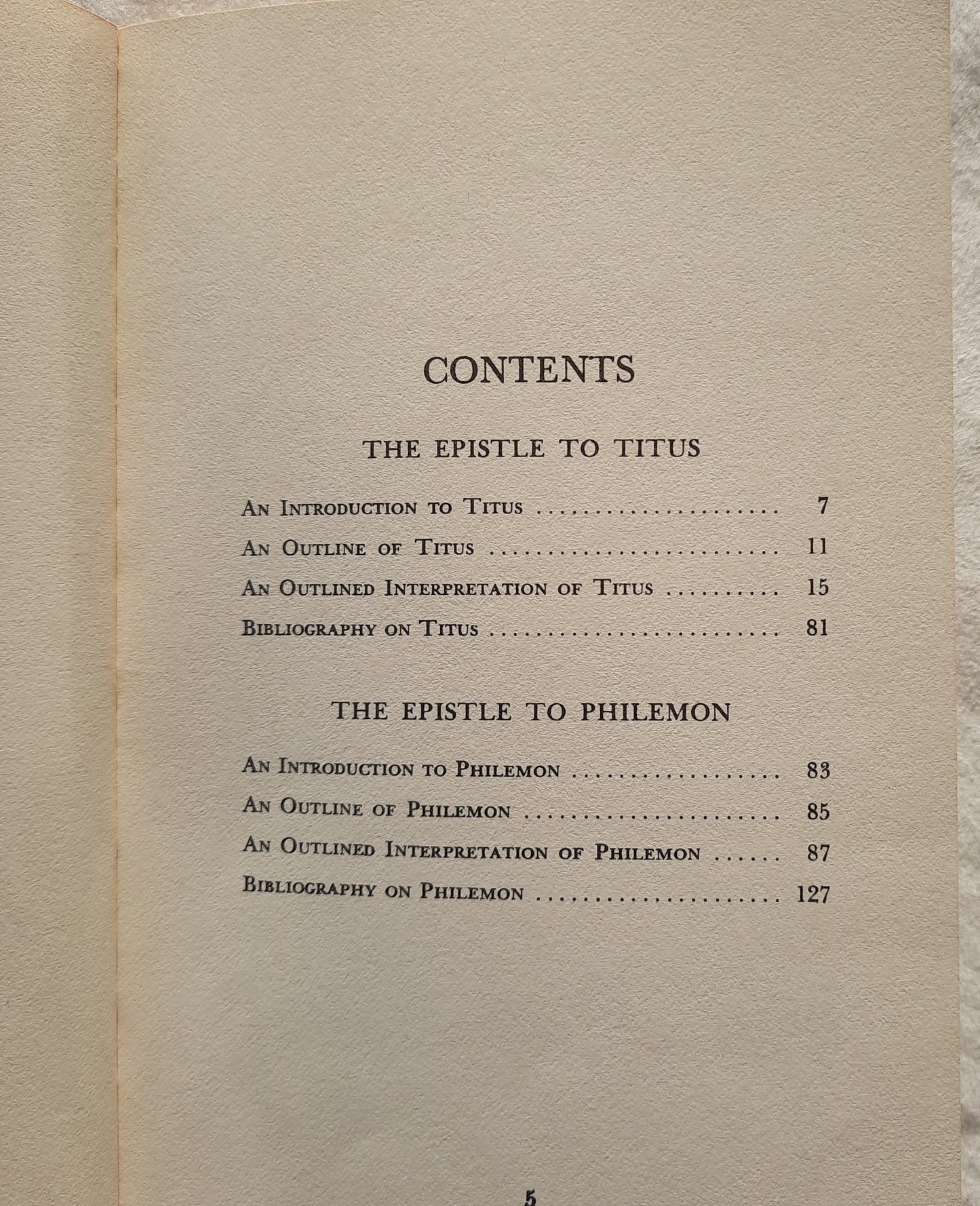 Titus and Philemon by D. Edmond Hiebert (Everyman's Bible Commentary, Very good, 1957, PBk, 128 pages, Moody Press)