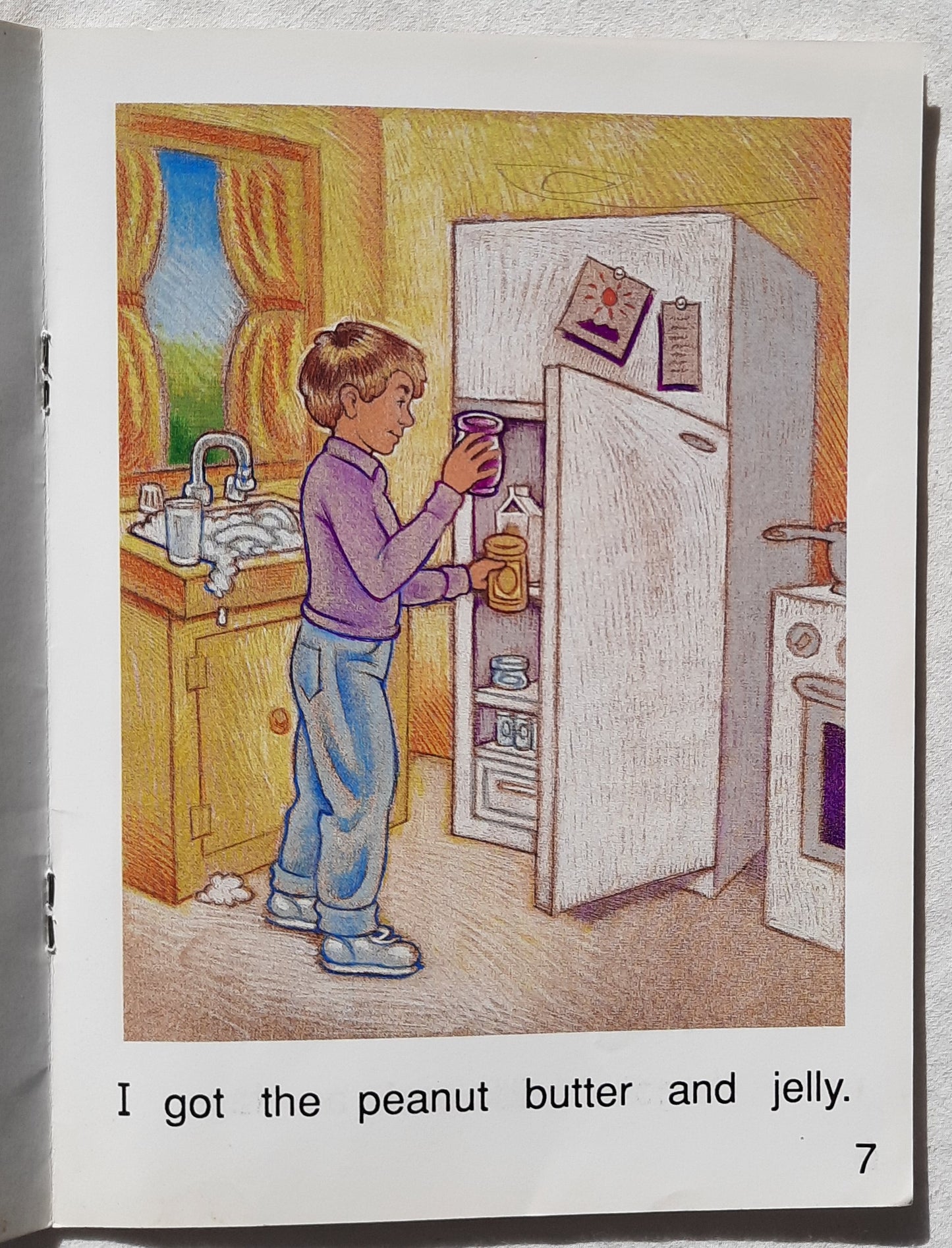 Lunch Time by Beverly Hoffman; Randol Eagles (Very good, 1994, Pbk, 12 pages, Dominie Press)