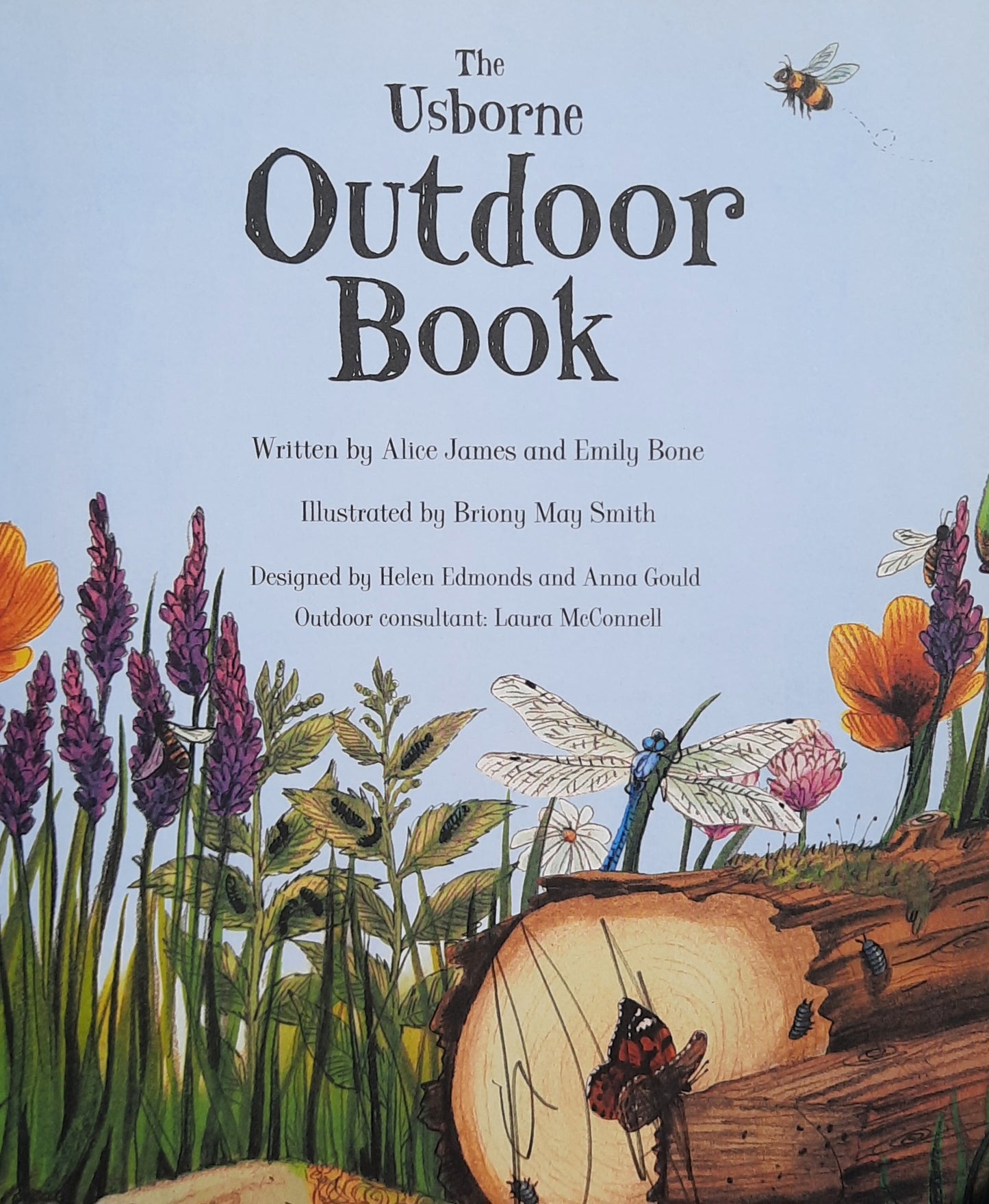 The Usborne Outdoor Book by Alice James; Emily Bone (Very good, 2016, HC, 64 pages, Usborne Books)