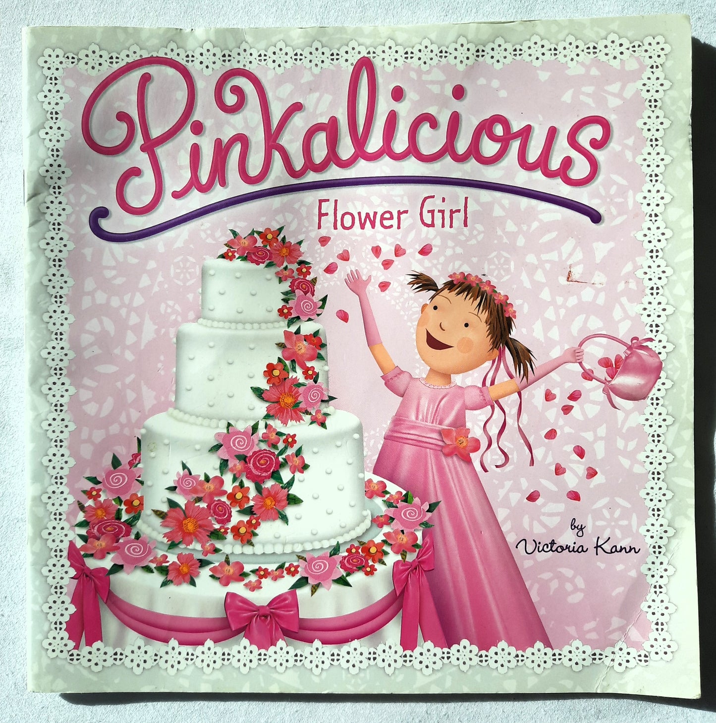 Pinkalicious: Flower Girl by Victoria Kann (Good, 2013, Pbk, 24 pages, HarperFestival)