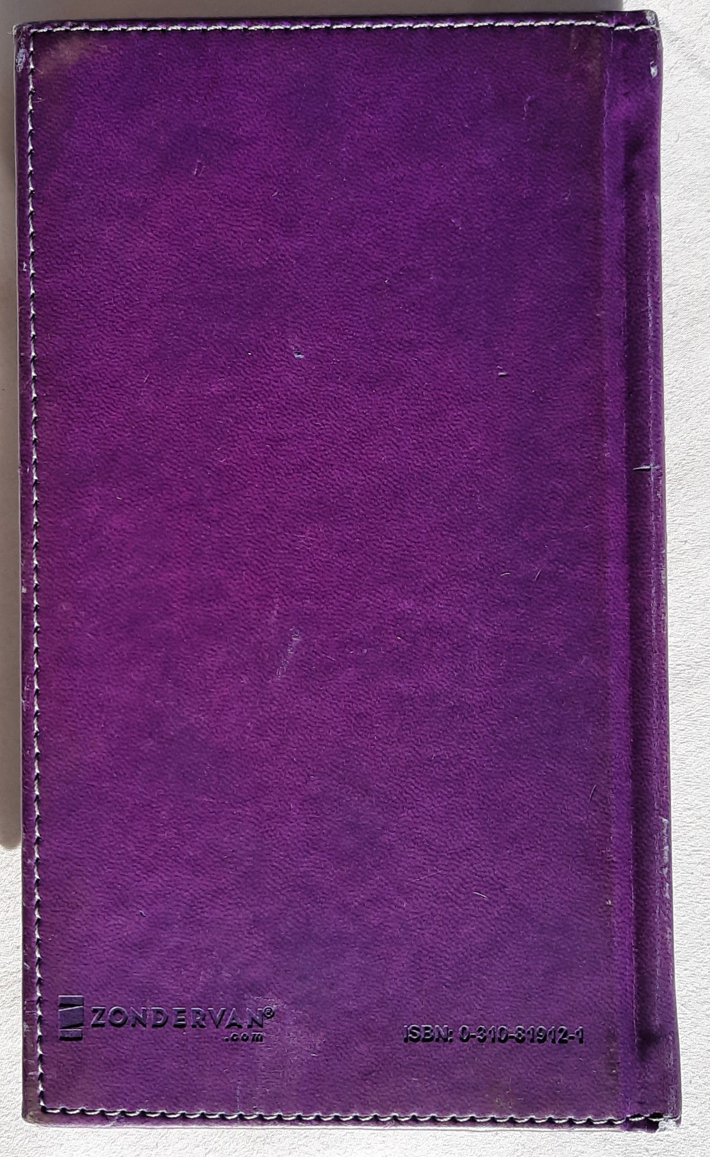 Laughter for a Woman's Soul edited by Molly Detweiler (Very good, 2001, Imitation Leather, 208 pages, Zondervan)
