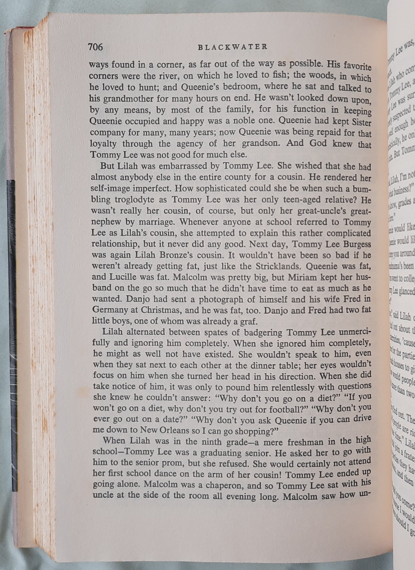 Blackwater Volume II by Michael McDowell (The War/The Fortune/Rain, Good, 1983, HC, 402 pages, Avon)