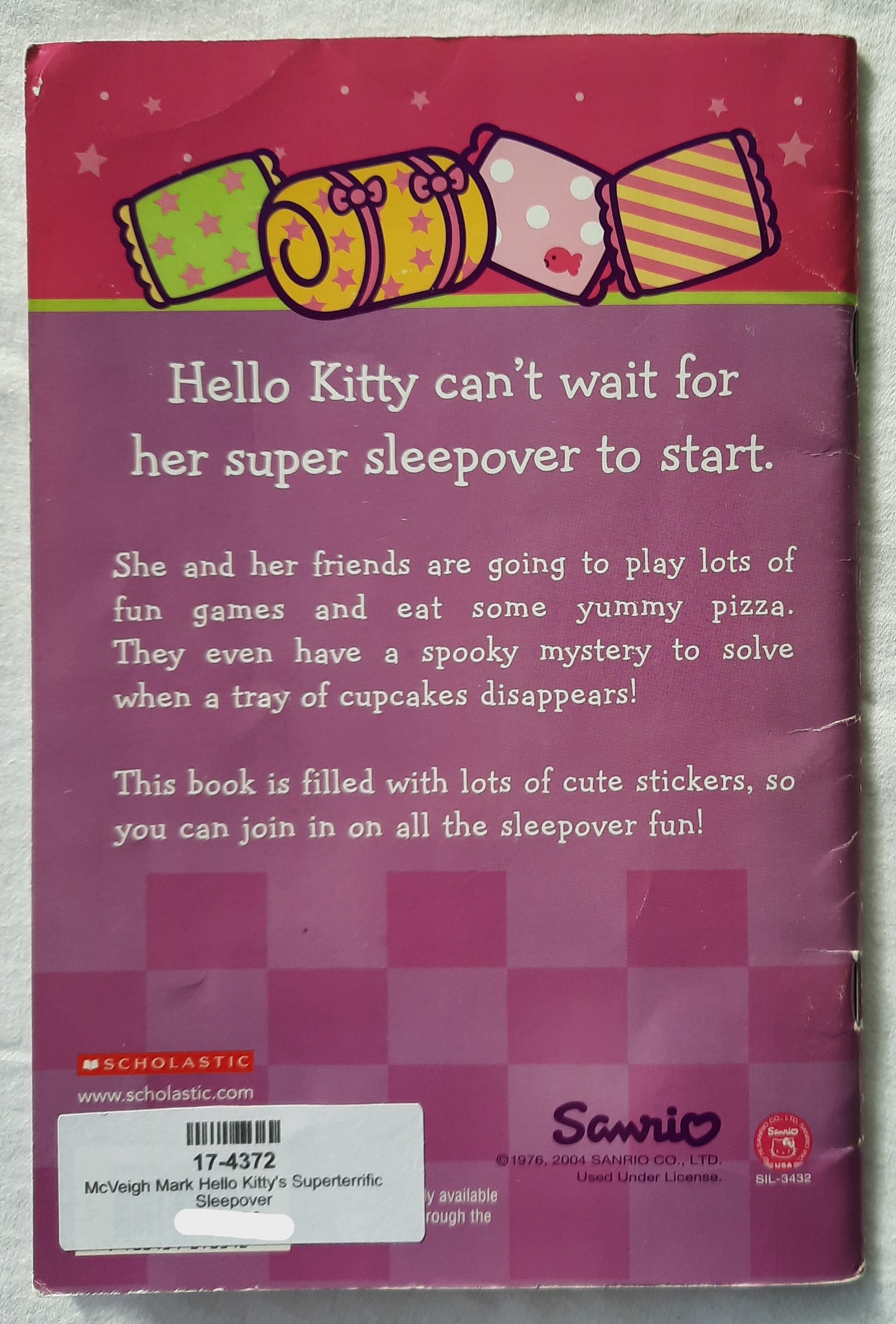 Hello Kitty's Superterrific Sleepover! by Mark McVeigh (Good, 2004, Pbk, 32 pages, Scholastic)