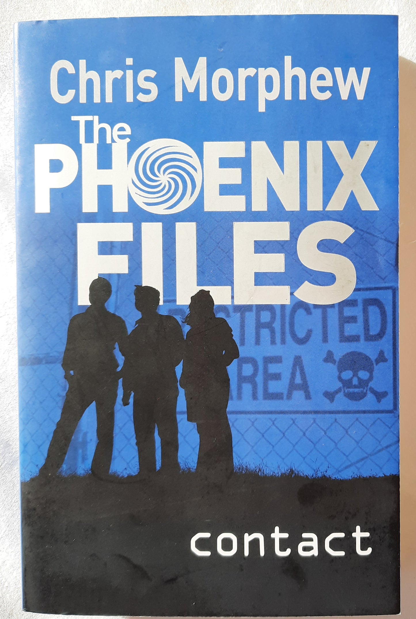 The Phoenix Files: Contact #2 by Chris Morphew (Very good, 2012, Pbk, 309 pages, Kane Miller)