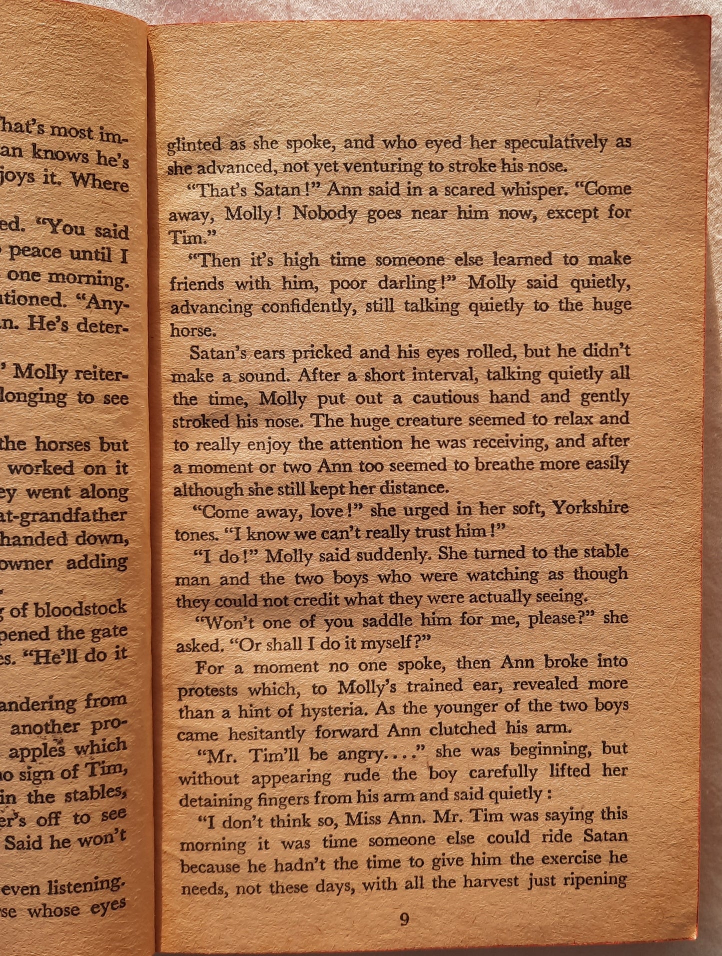 Dr. Maitland's Secretary by Marjorie Norrell (Good, 1972, Pbk, 192 pages, Harlequin Romance)