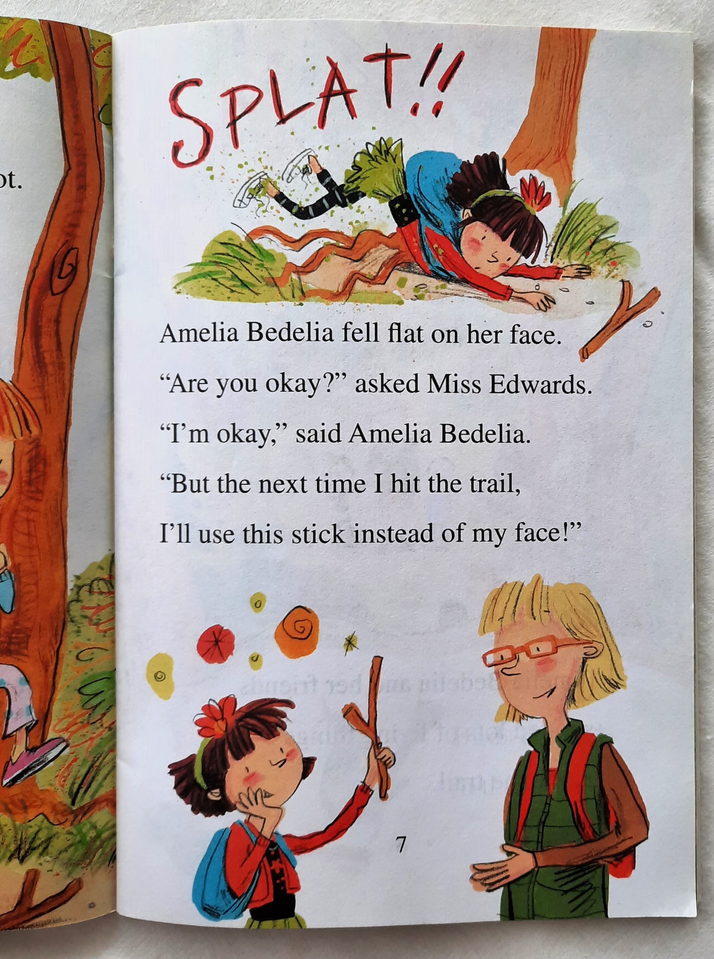 Amelia Bedelia Hits the Trail by Herman Parish (Very good, 2014, Pbk, 32 pages, Scholastic)
