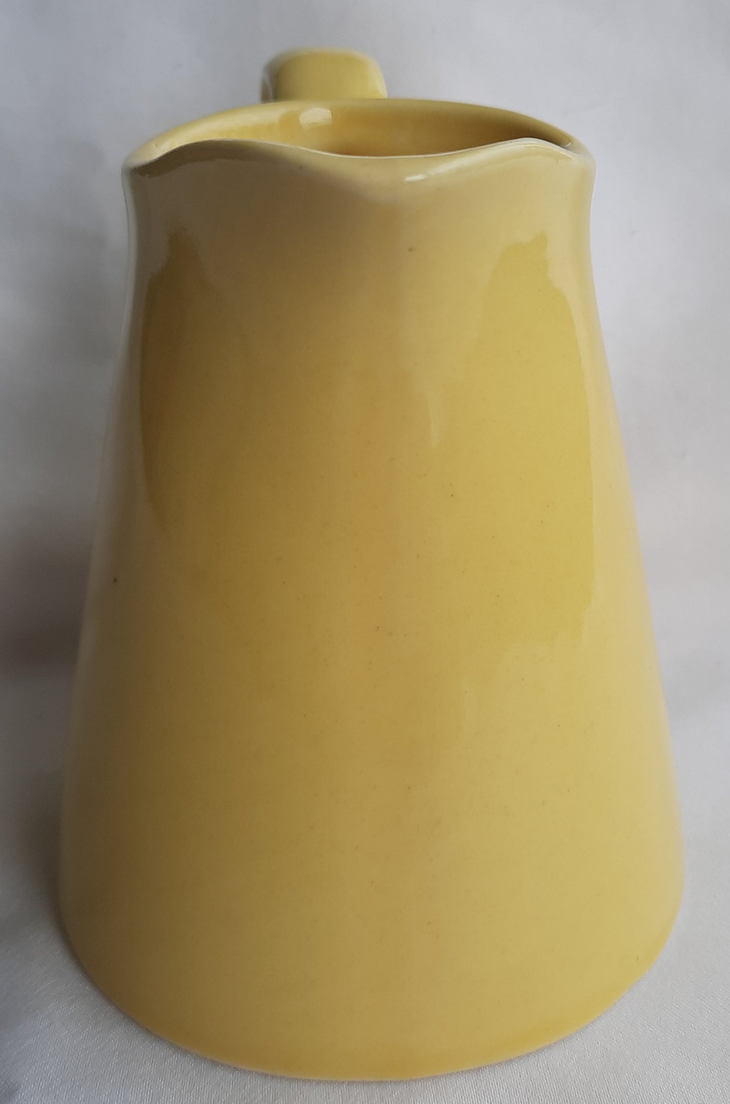 Coffee or Tea Creamer by USA Pottery (Yellow Mid-century modern, very good condition)
