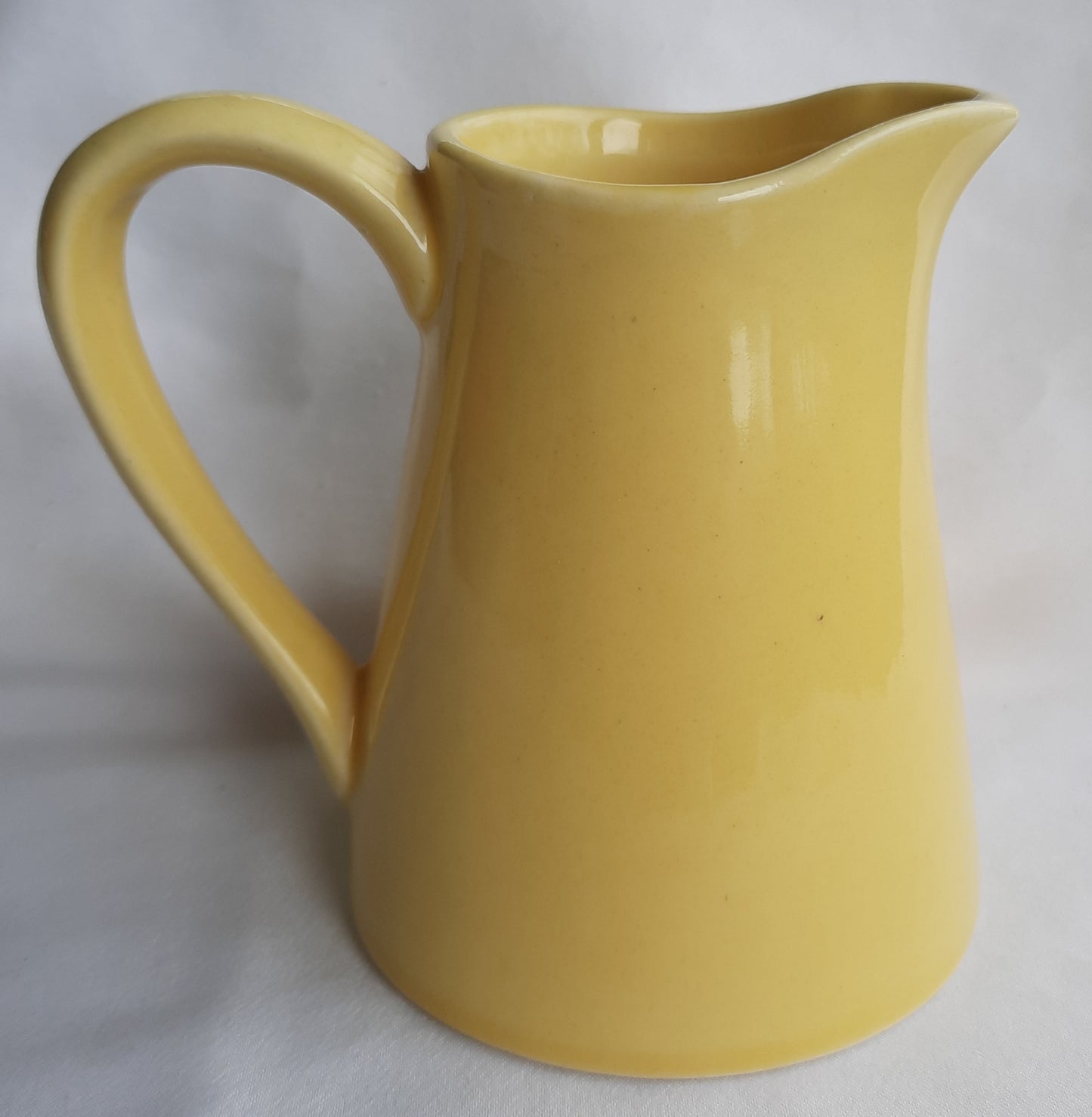 Coffee or Tea Creamer by USA Pottery (Yellow Mid-century modern, very good condition)