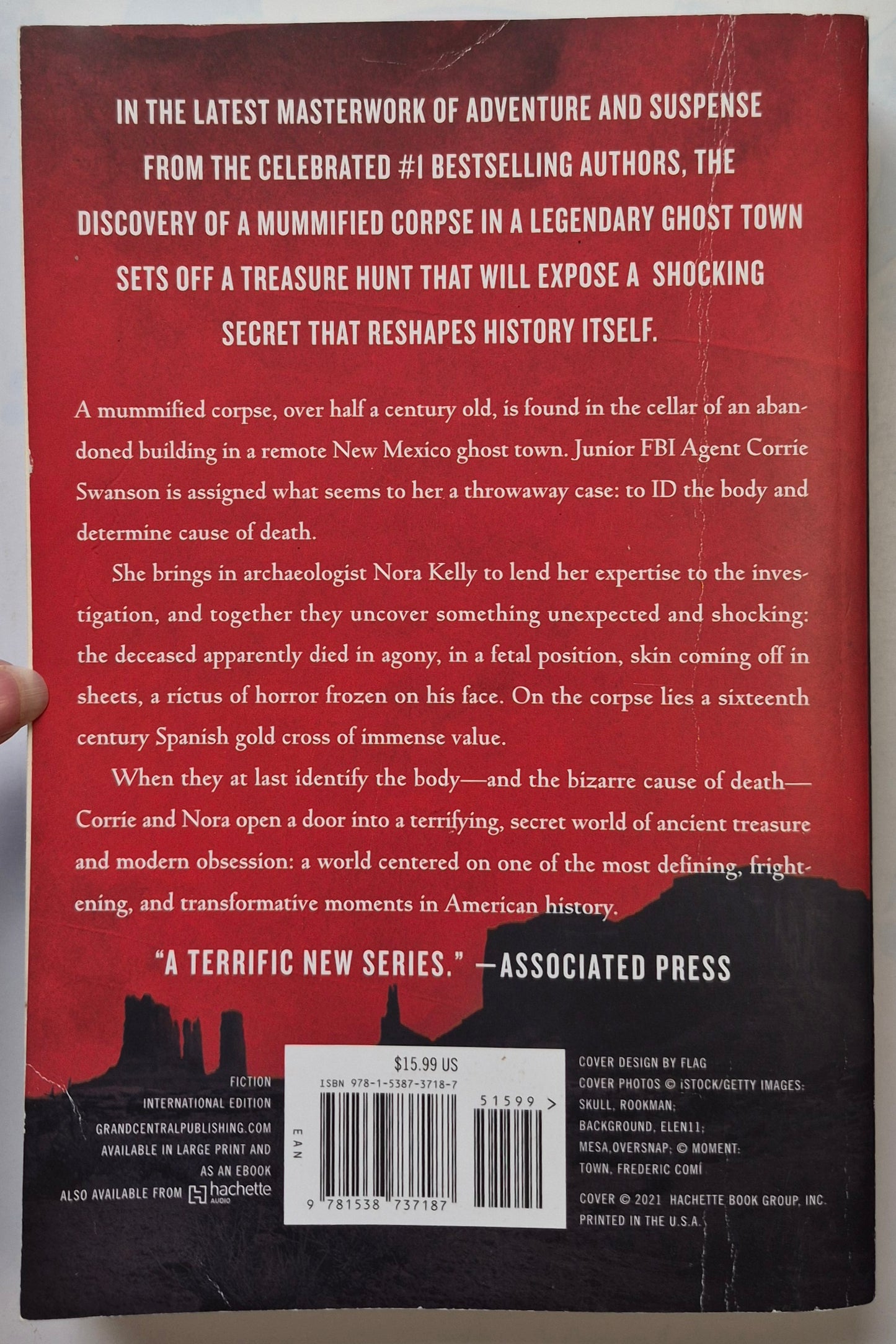 The Scorpion's Tail by Douglas Preston; Lincoln Child -Nora Kelly #2, Very good, 2020, Pbk, 401 pgs, Hachette Book Group