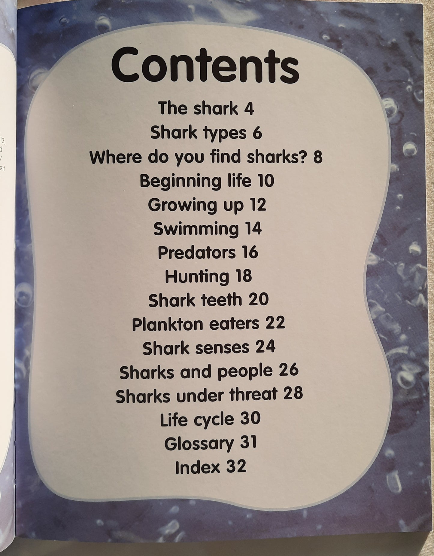 Animal Lives: Sharks by QEB/Teacher Created Resources (New, 2006, PBk, 32 pages)