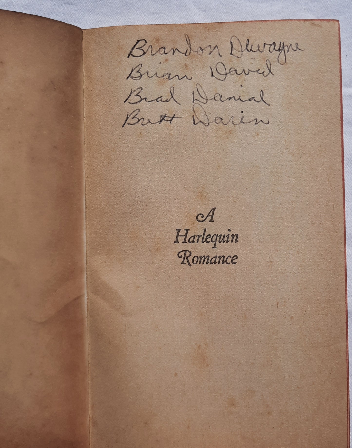South Island Stowaway by Essie Summers (Good, 1972, Pbk, 191 pages, Harlequin)