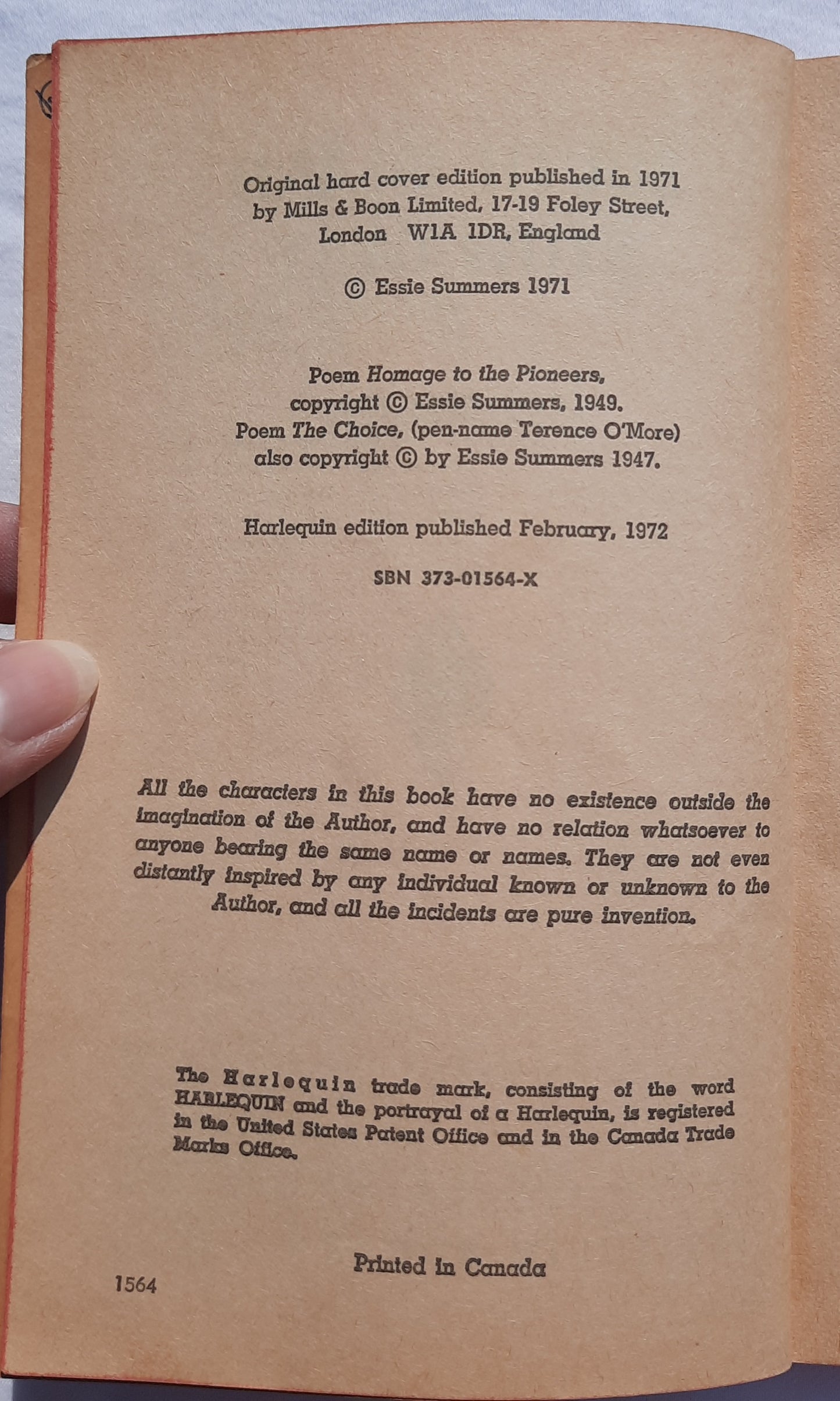 South Island Stowaway by Essie Summers (Good, 1972, Pbk, 191 pages, Harlequin)