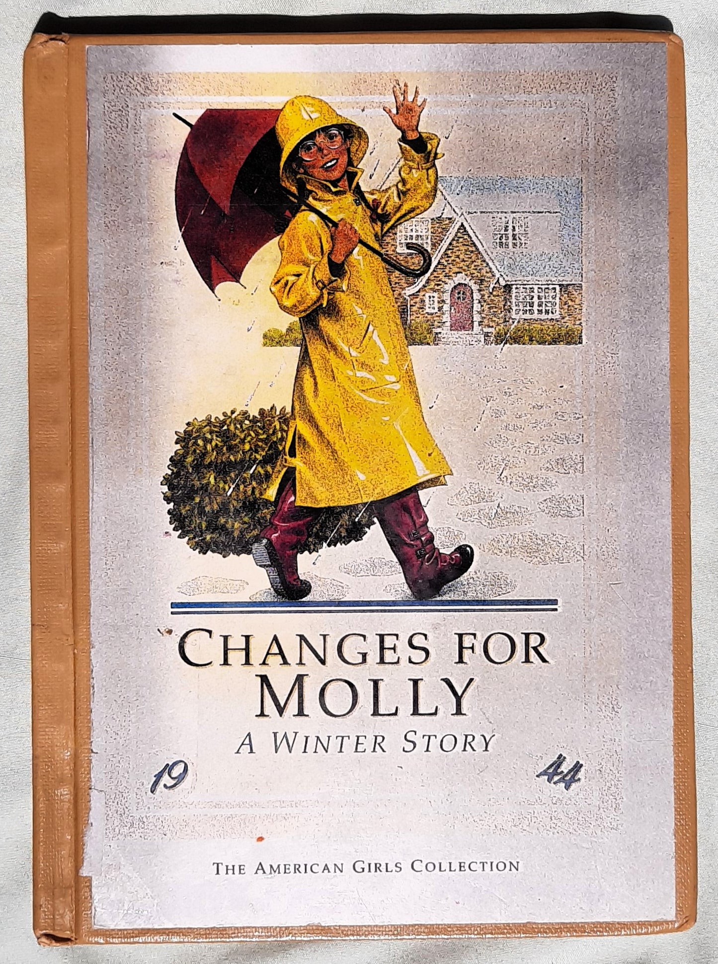 Changes for Molly: A Winter Story by Valerie Tripp (Good, 1988, HC, 67 pages, Pleasant Company)